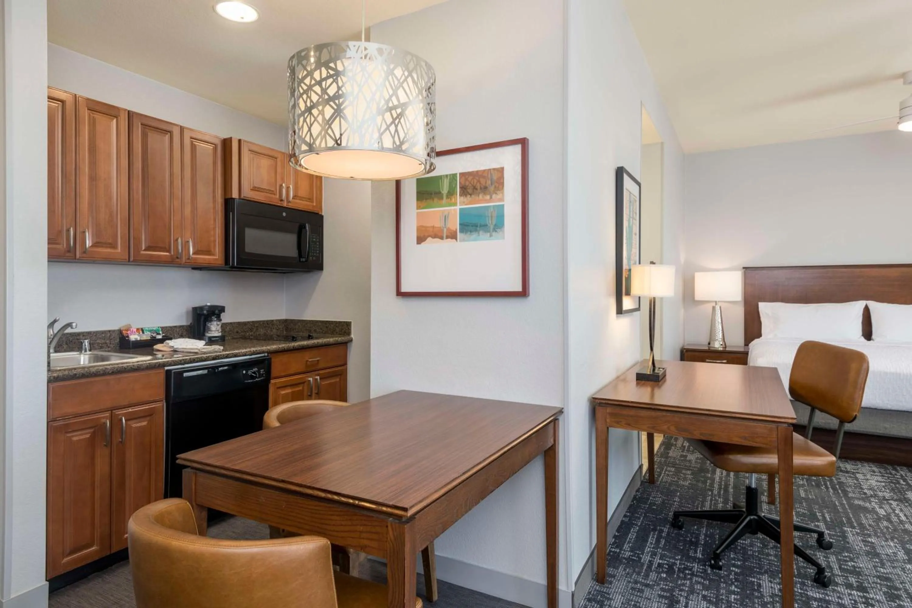 Bedroom in Homewood Suites by Hilton Phoenix North-Happy Valley