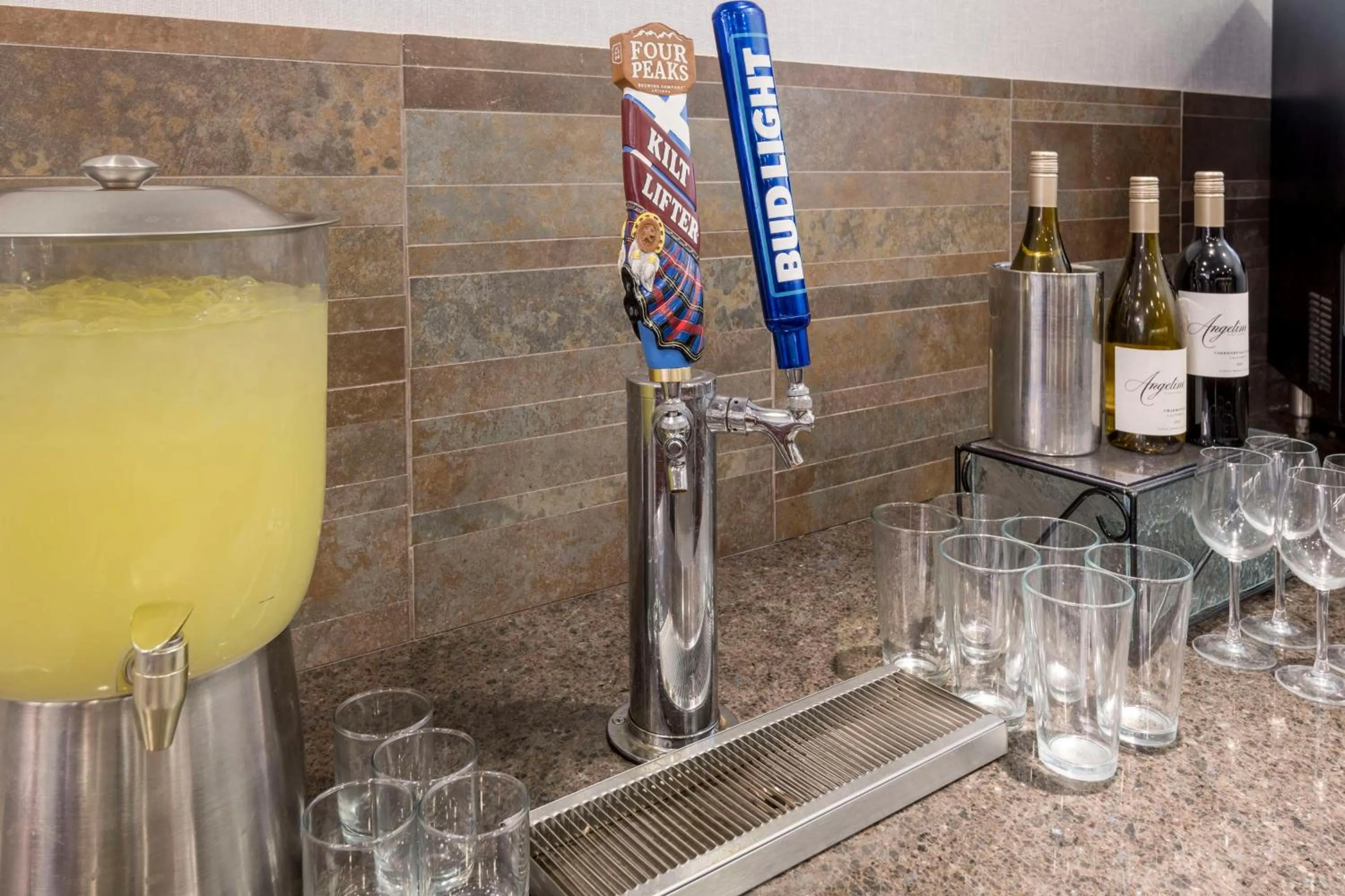 Lounge or bar in Homewood Suites by Hilton Phoenix North-Happy Valley