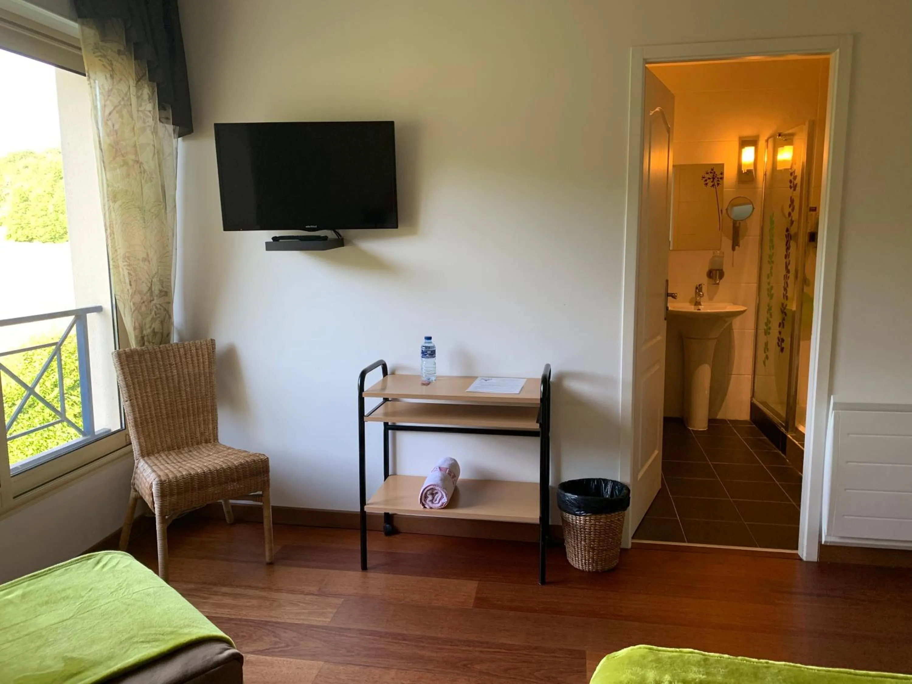 Bedroom in La Raimbaudière