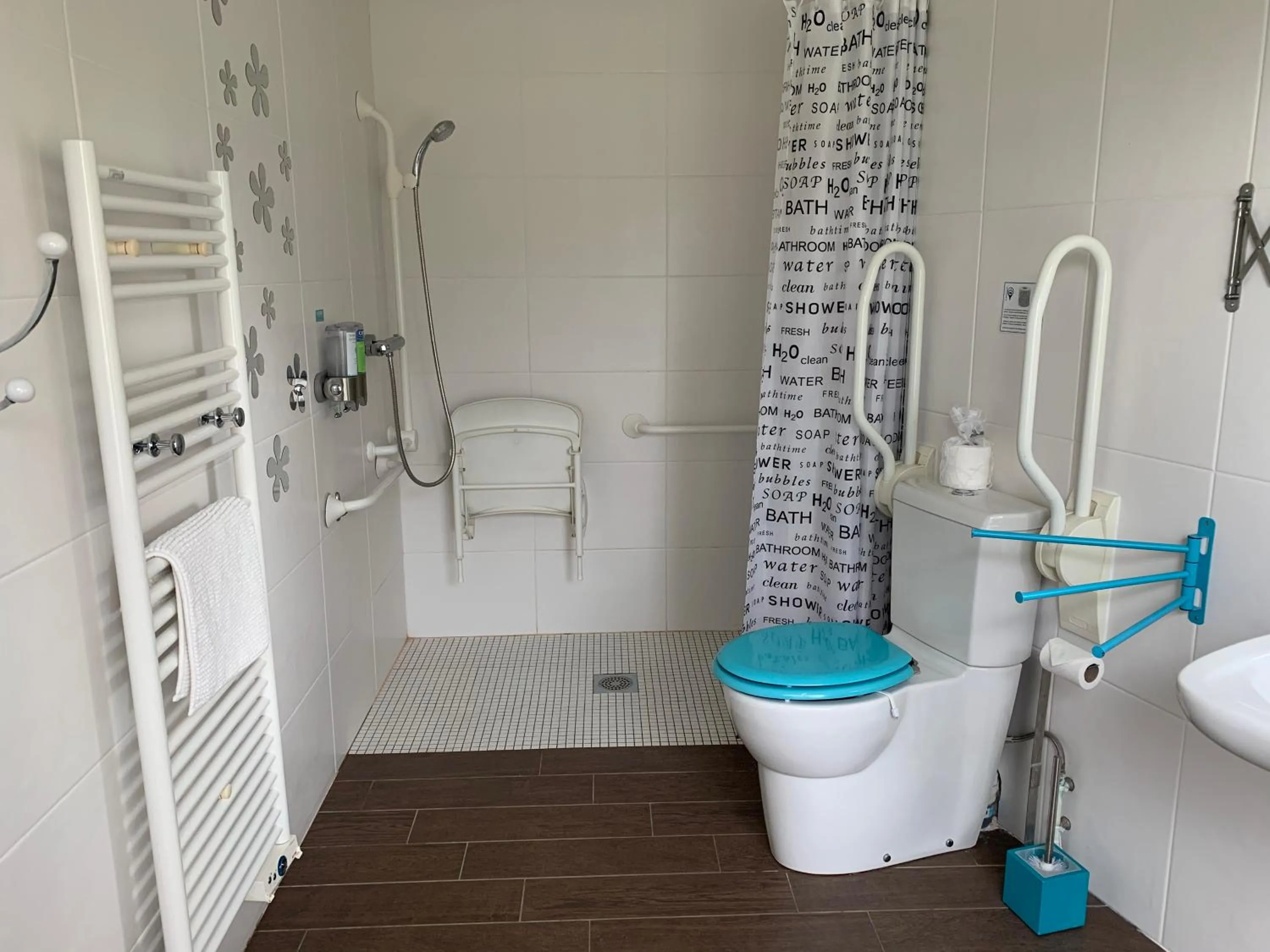 Shower in La Raimbaudière