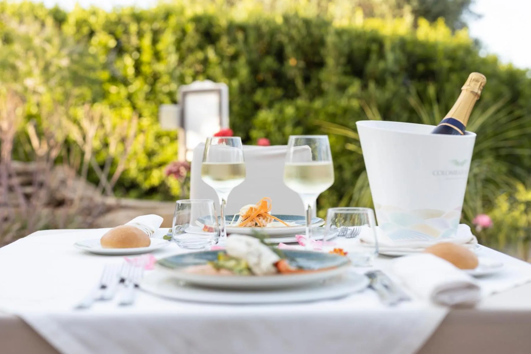 Restaurant/places to eat in Badiula