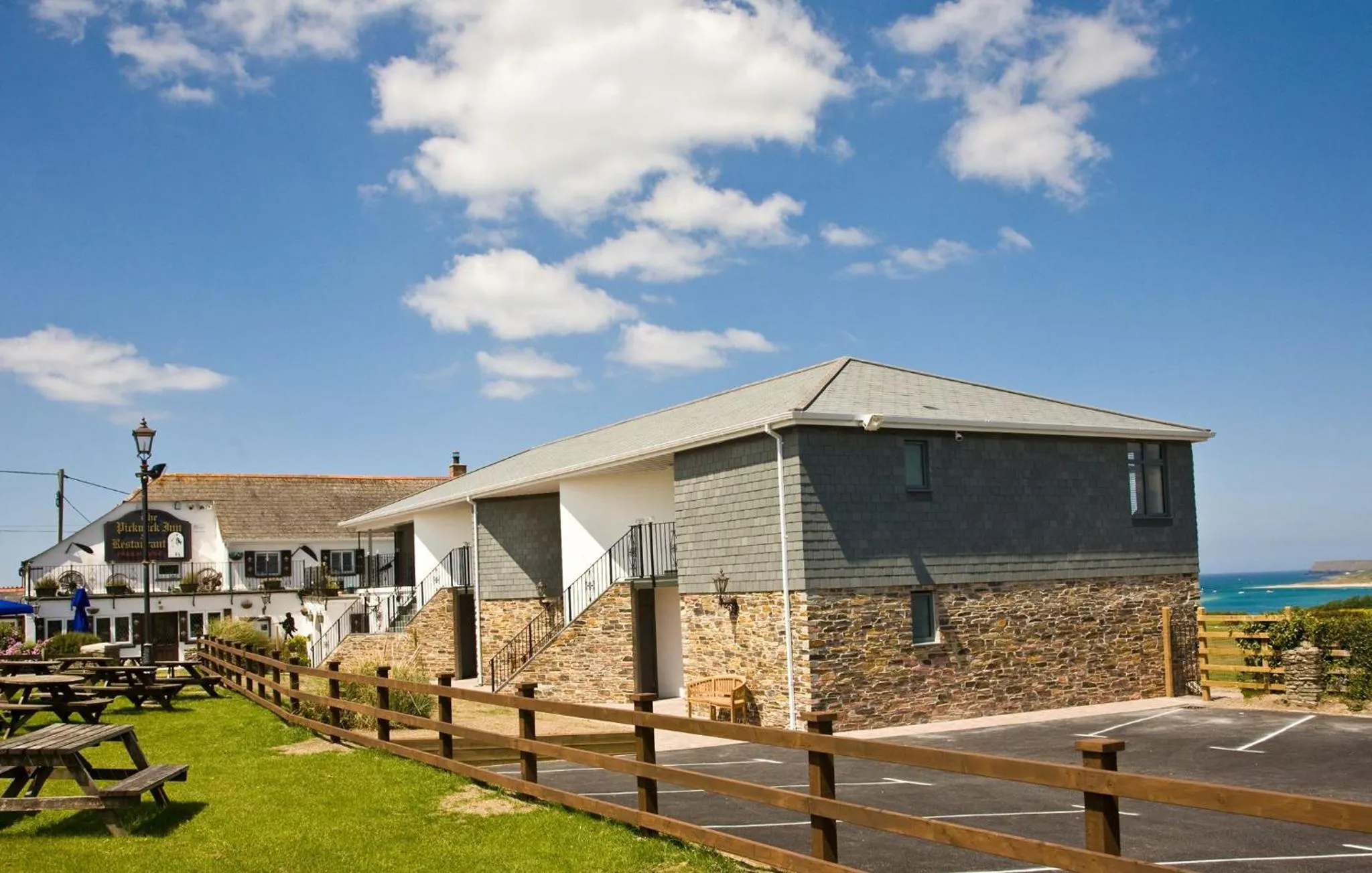 Property building in The Pickwick Inn & Oliver's Restaurant