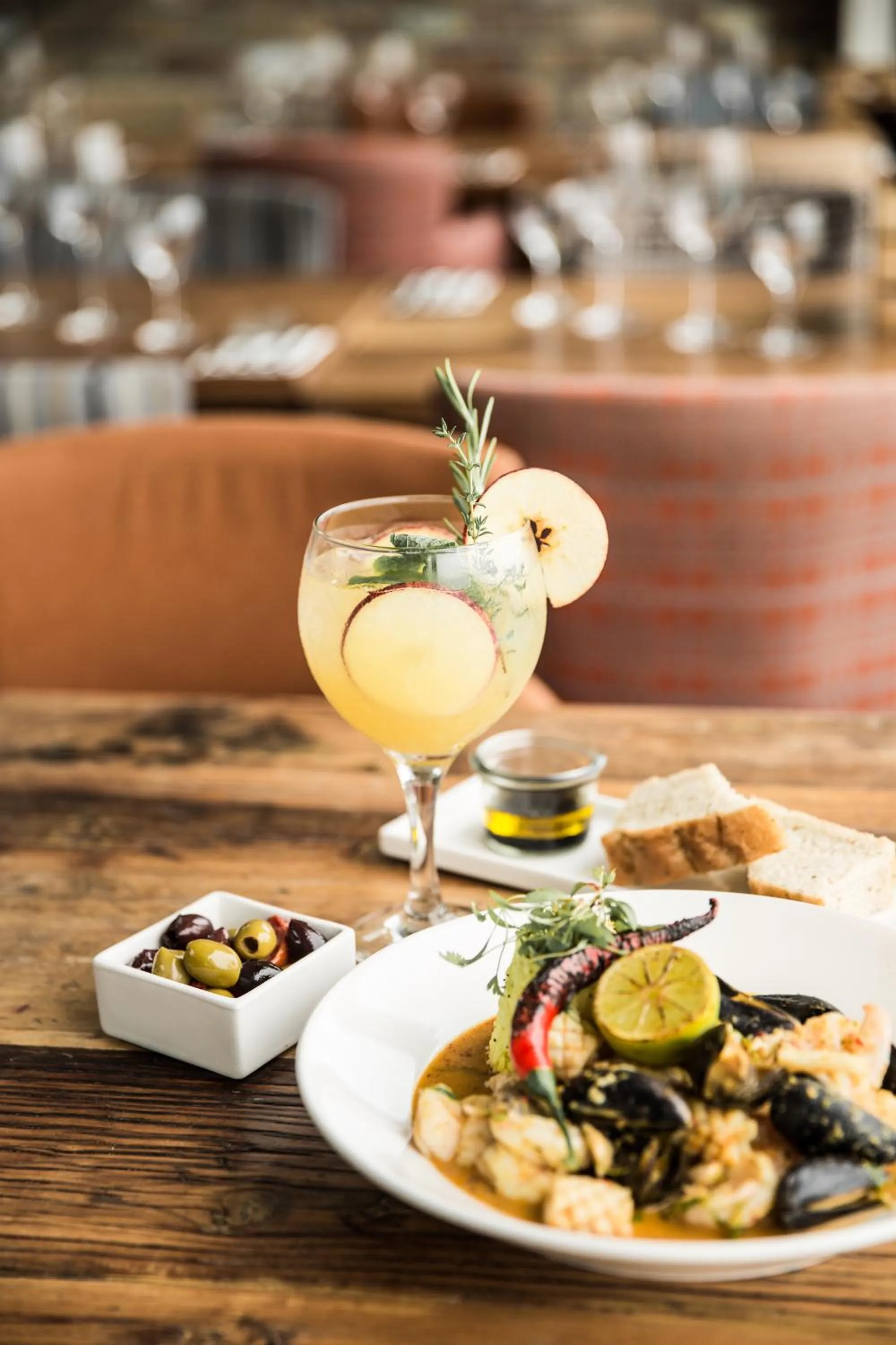 The Pickwick Inn & Oliver's Restaurant