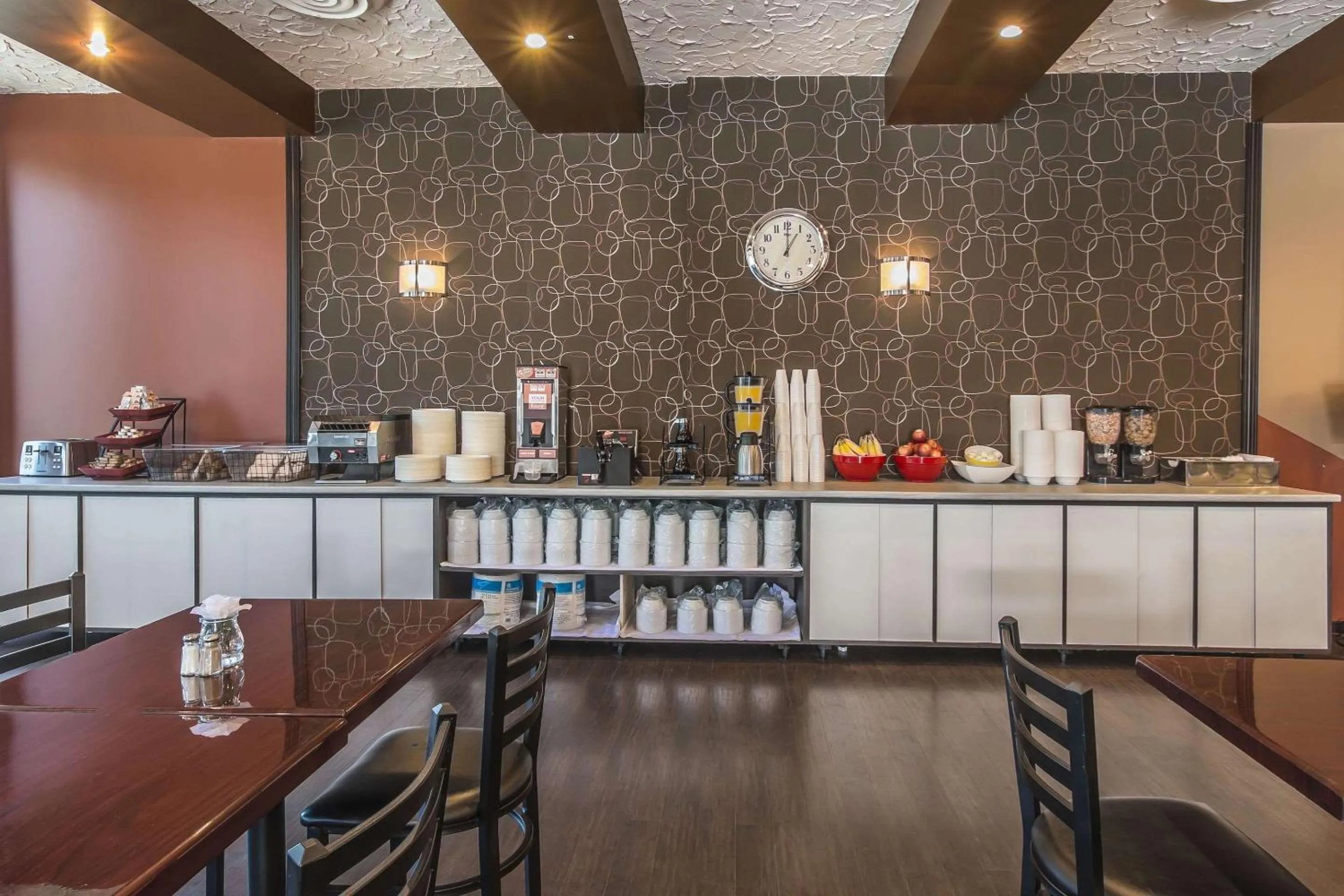 Restaurant/places to eat in Hôtel Le Principal