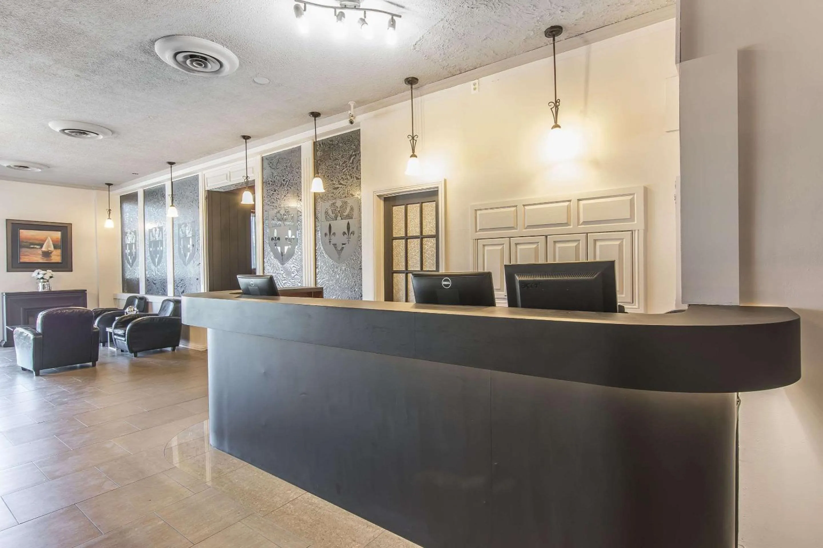 Lobby or reception in Hôtel Le Principal