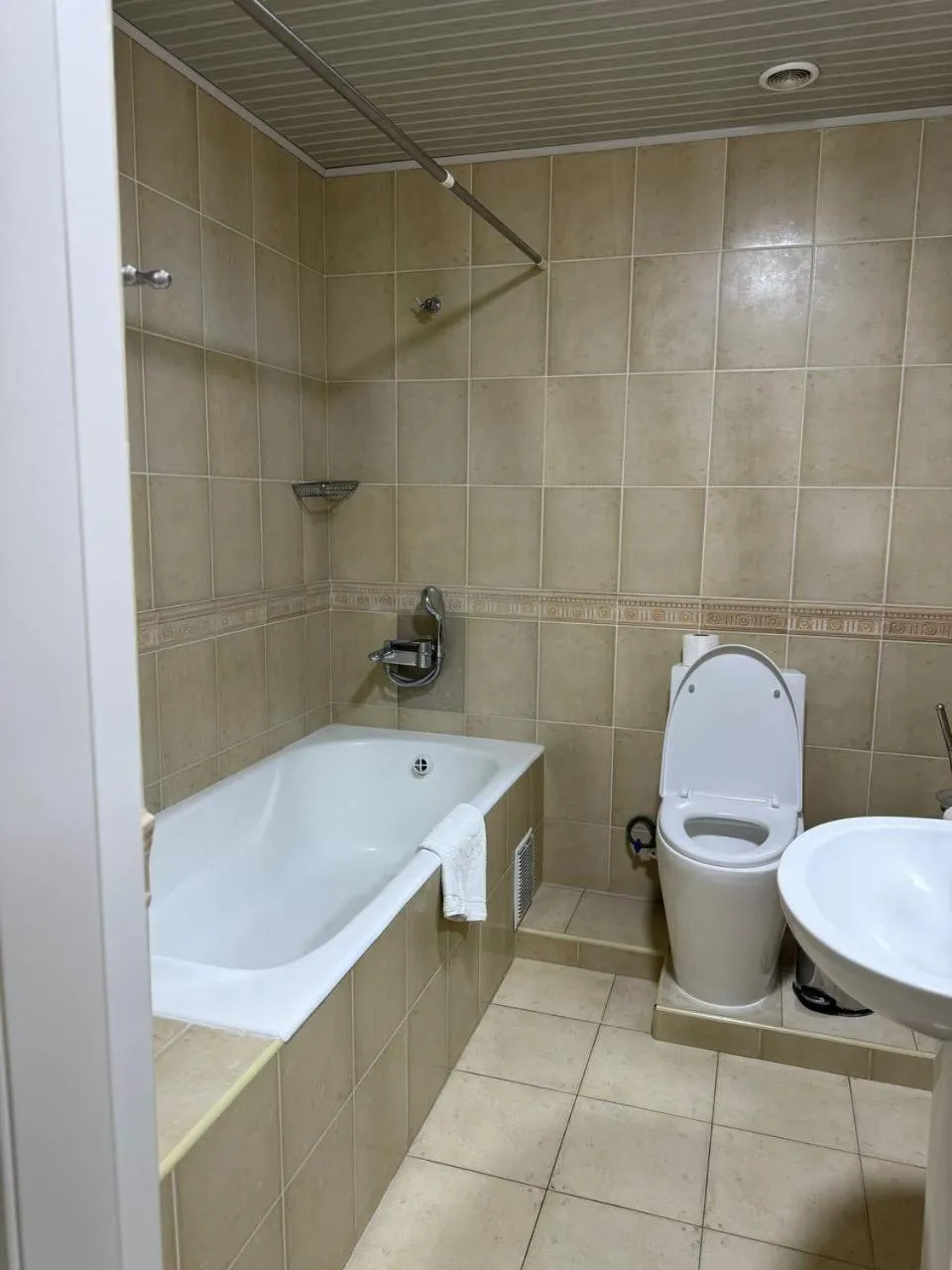 Shower in Arba Hotel