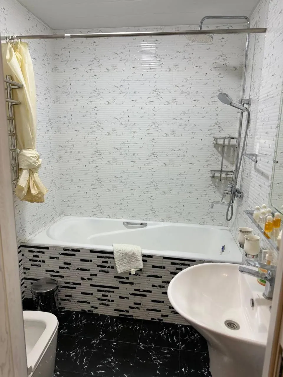 Shower in Arba Hotel