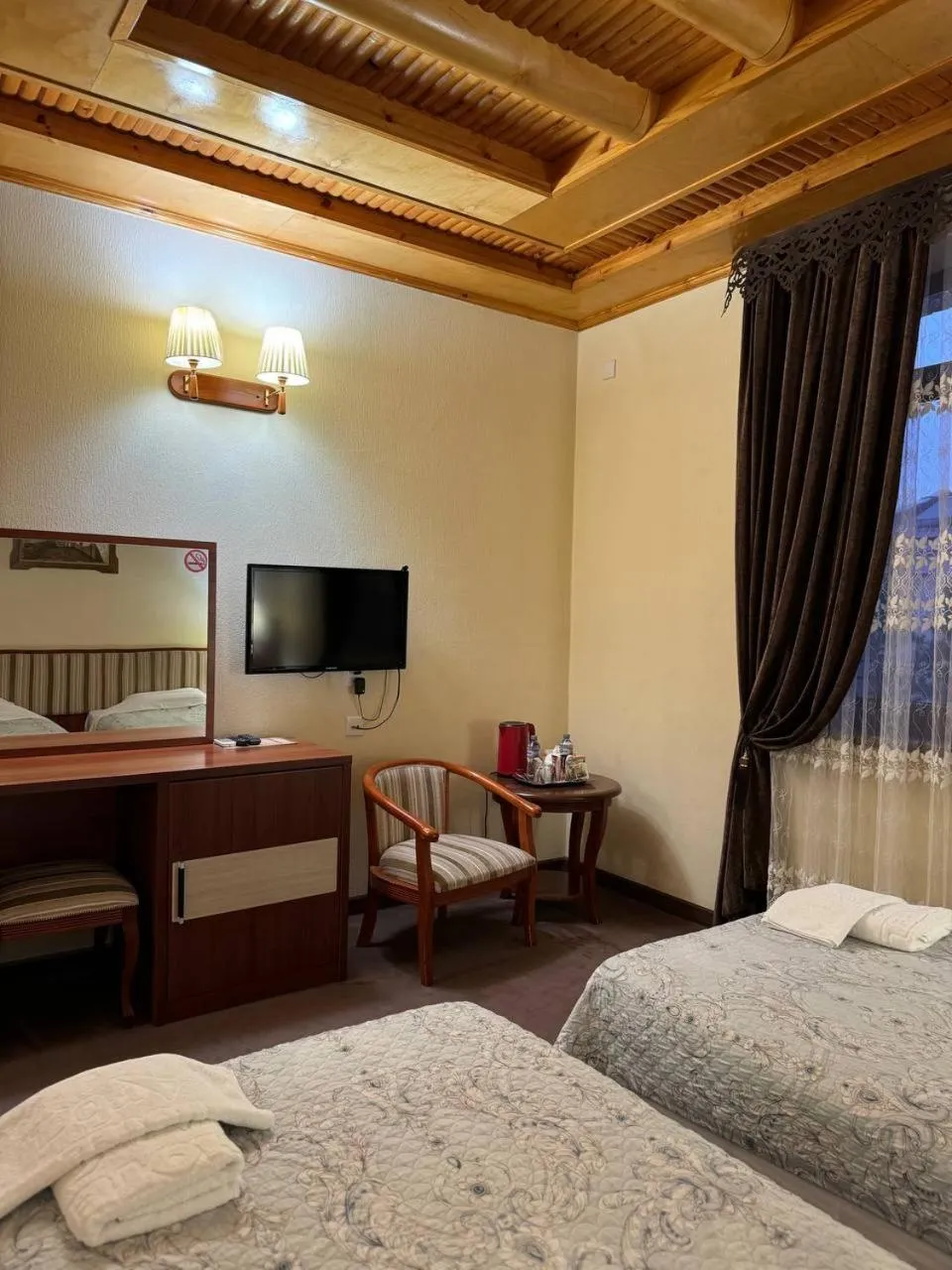 Communal lounge/ TV room in Arba Hotel