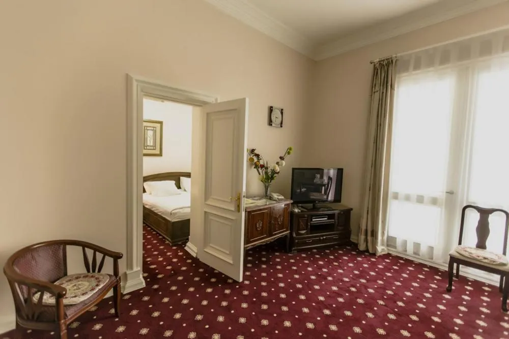 Area and facilities, Bed in Konstantin Hotel