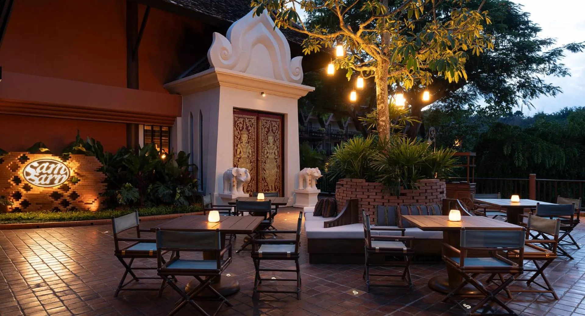 Dining area in Anantara Golden Triangle Elephant Camp & Resort