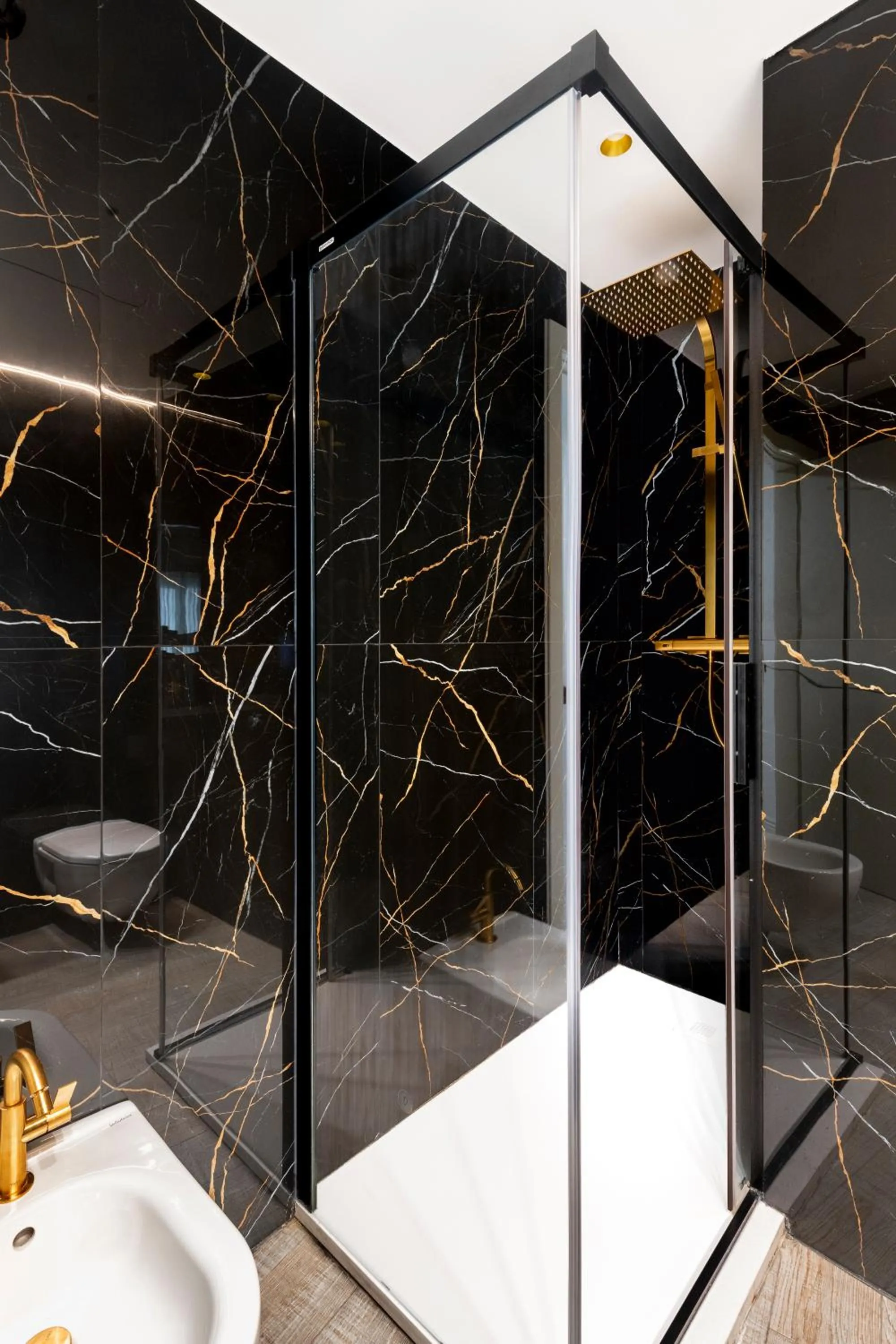 Bathroom in Apartamentos Sevilla Centro