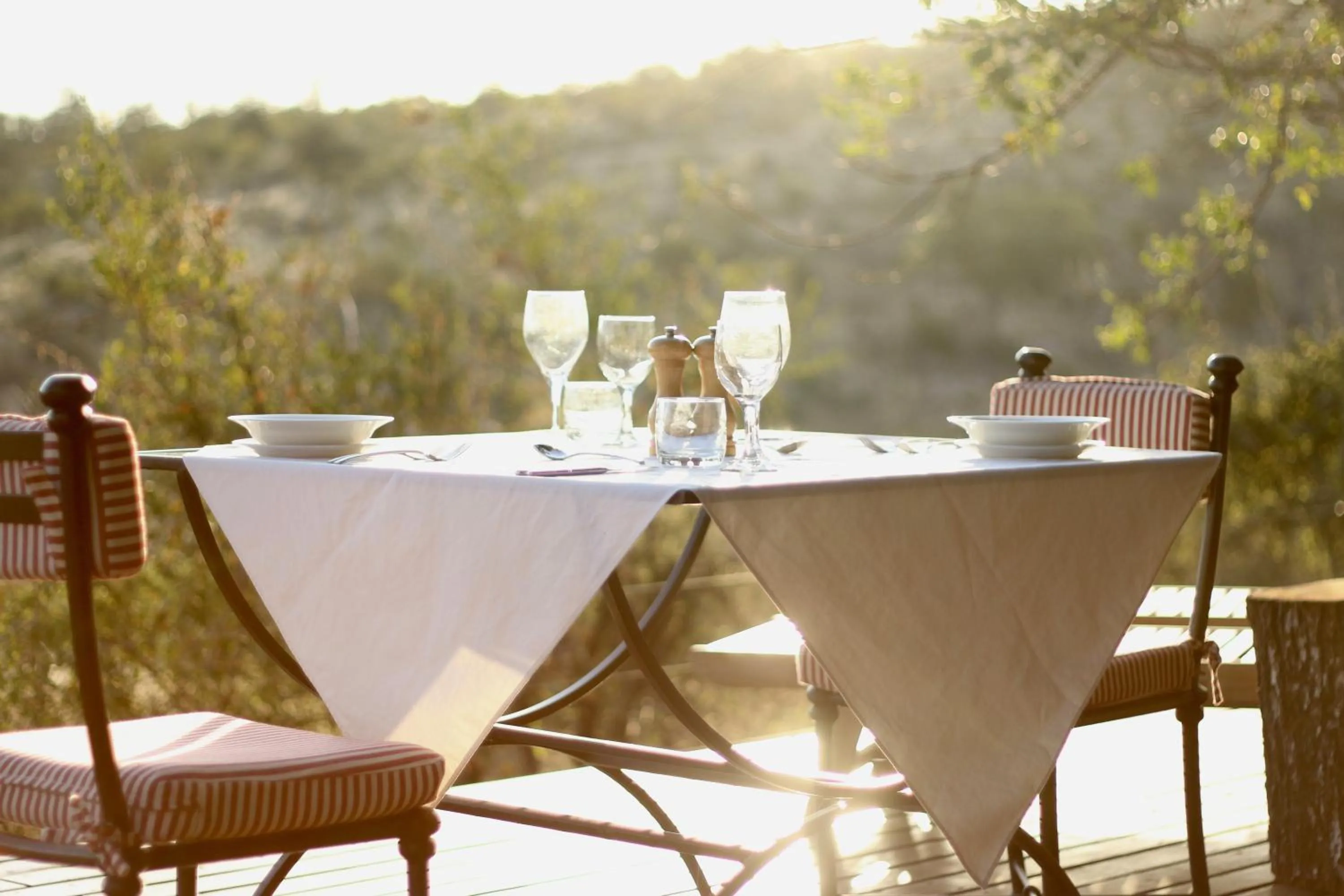 Ivory Wilderness River Rock Lodge