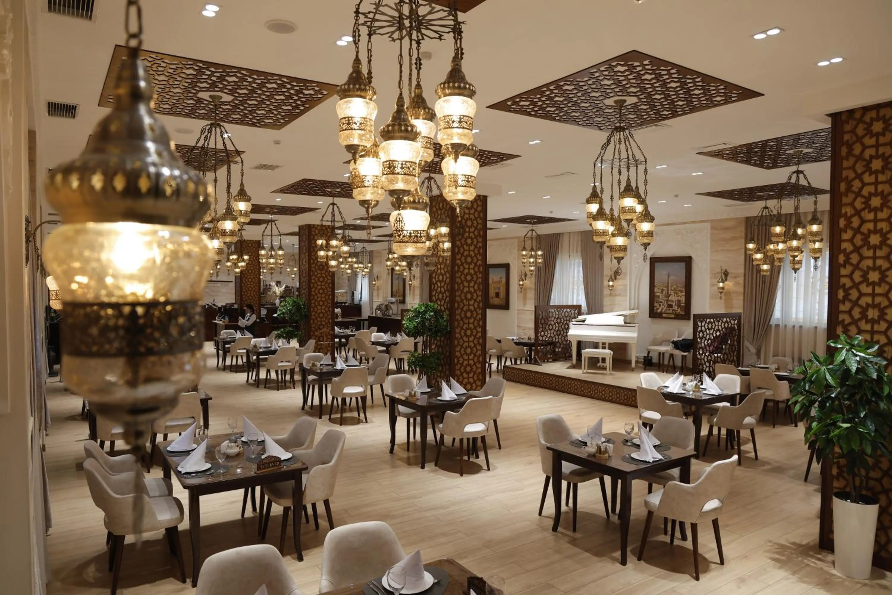 Restaurant/places to eat in Ichan Qal'a Premium Class Hotel
