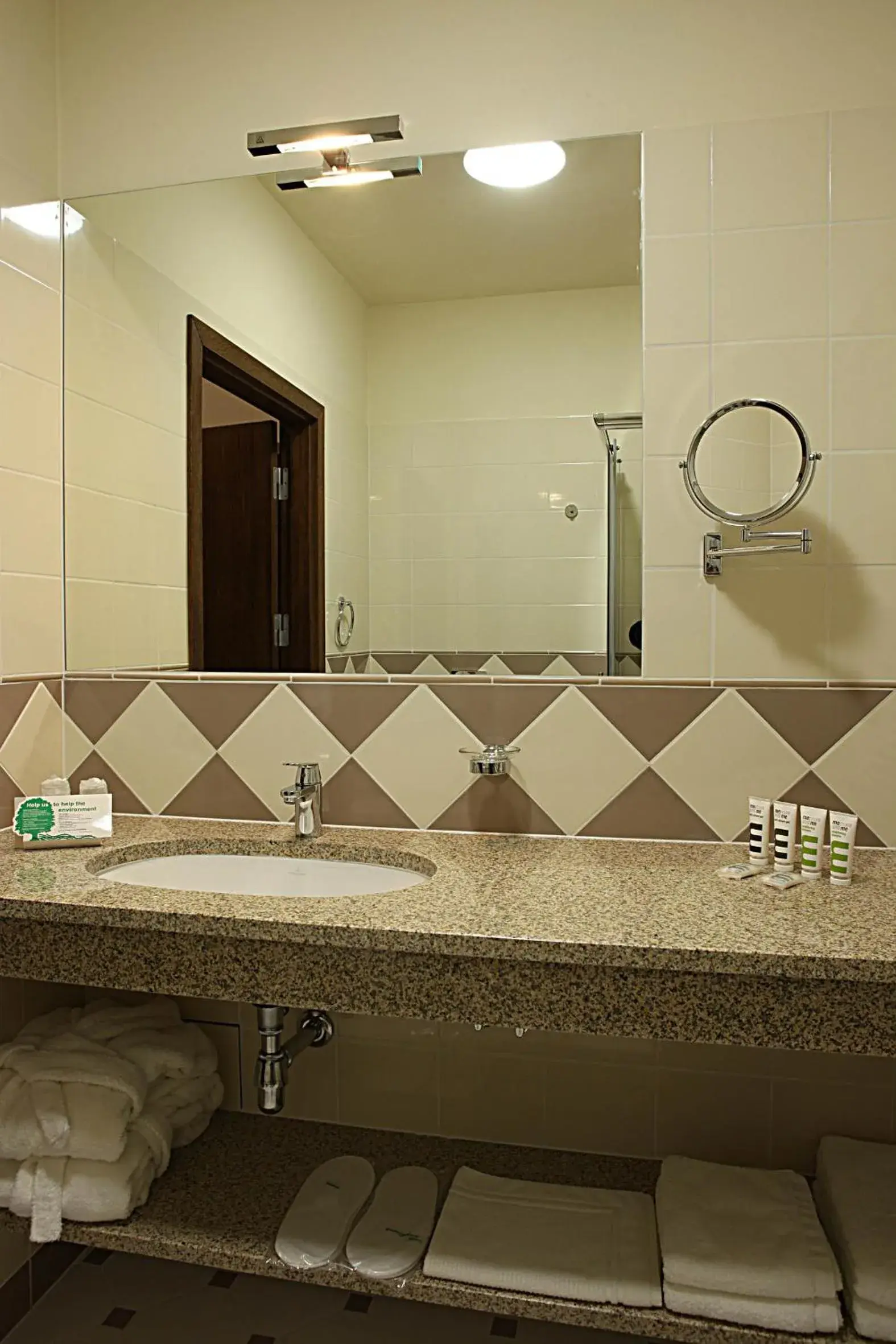 Standard Single Room in Hotel Mercure Krynica Zdrój Resort&Spa Standard Single Room in Hotel Mercure Krynica Zdrój Resort&Spa