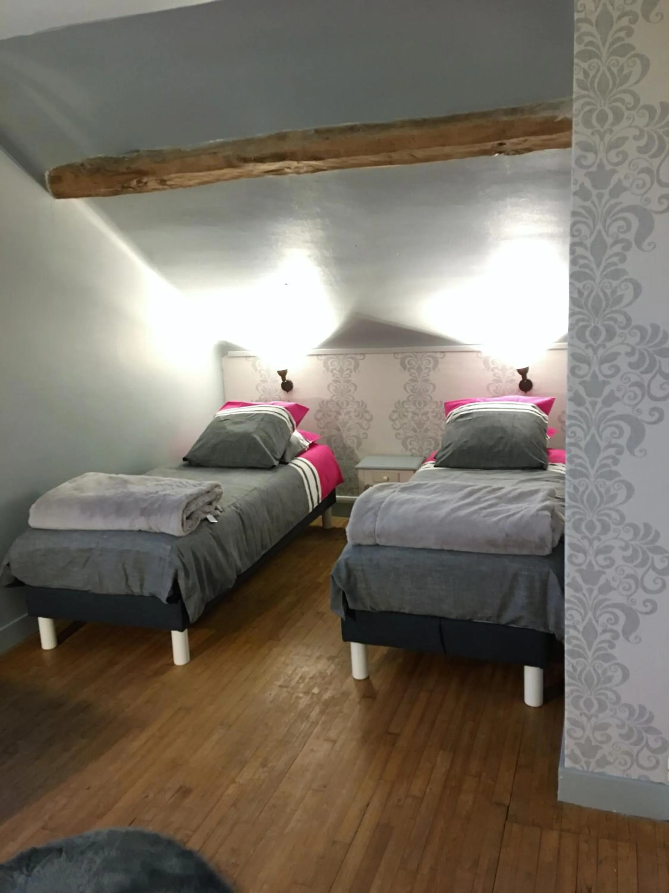 Bedroom, Bed in Au Bonheur Dupré B&B