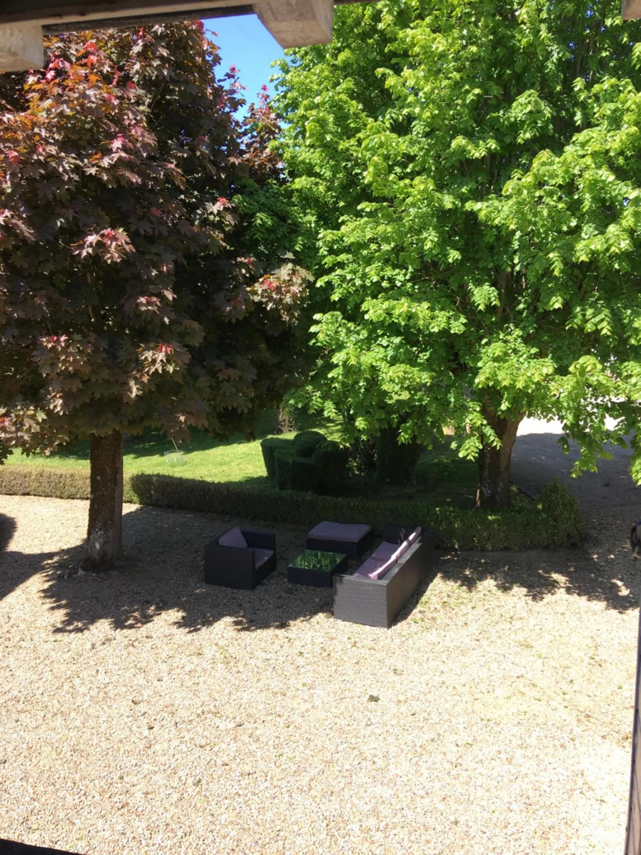 Garden view in Au Bonheur Dupré B&B