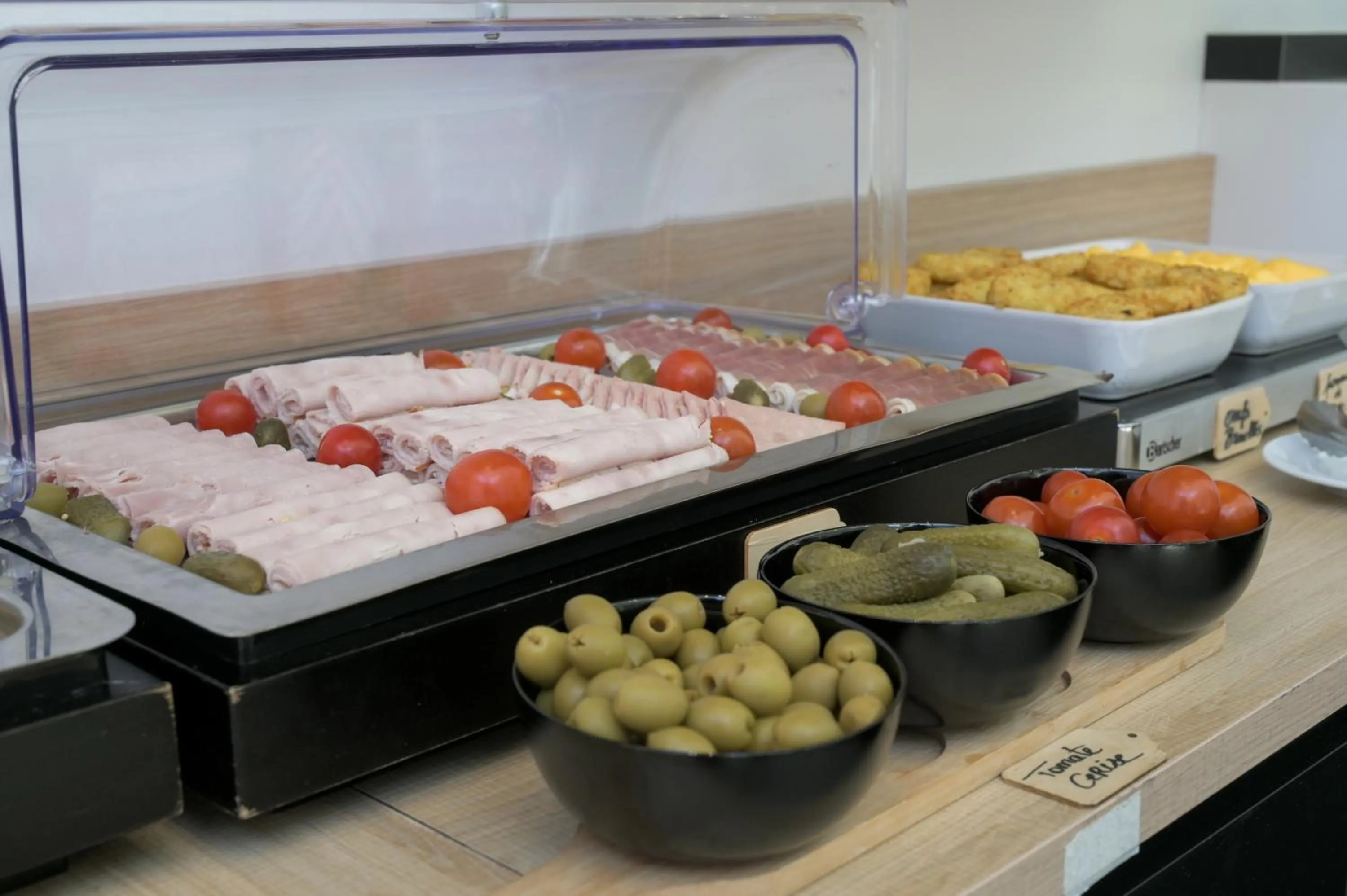 Buffet breakfast in Nemea Appart Hotel So Cloud Lyon Gare Part-Dieu