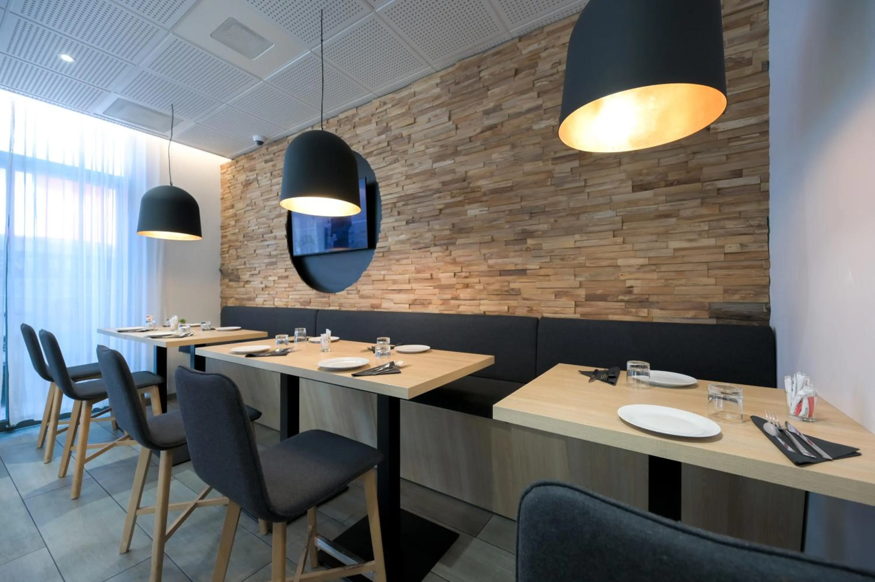 Buffet breakfast in Nemea Appart Hotel So Cloud Lyon Gare Part-Dieu