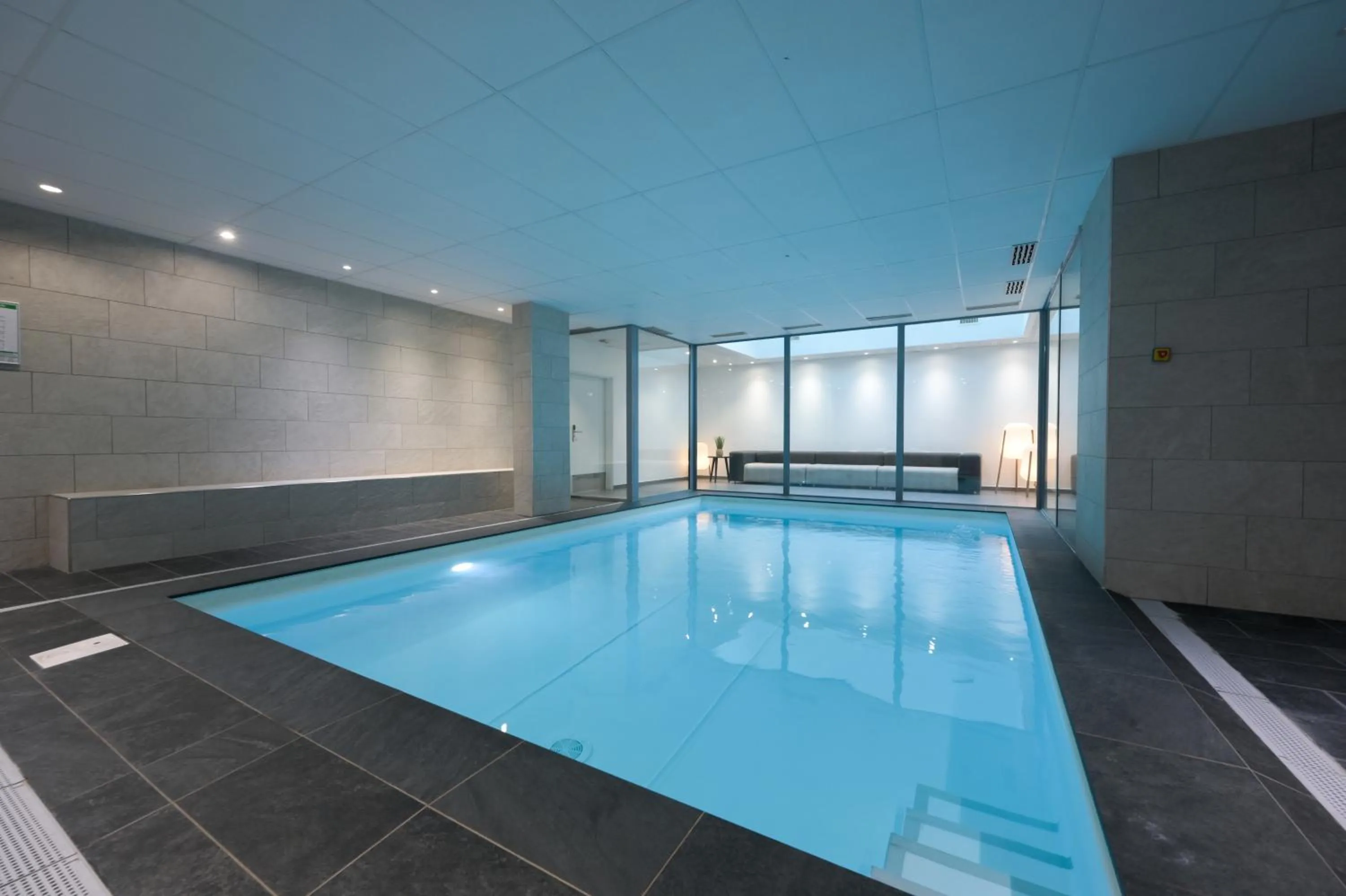 Swimming pool in Nemea Appart Hotel So Cloud Lyon Gare Part-Dieu