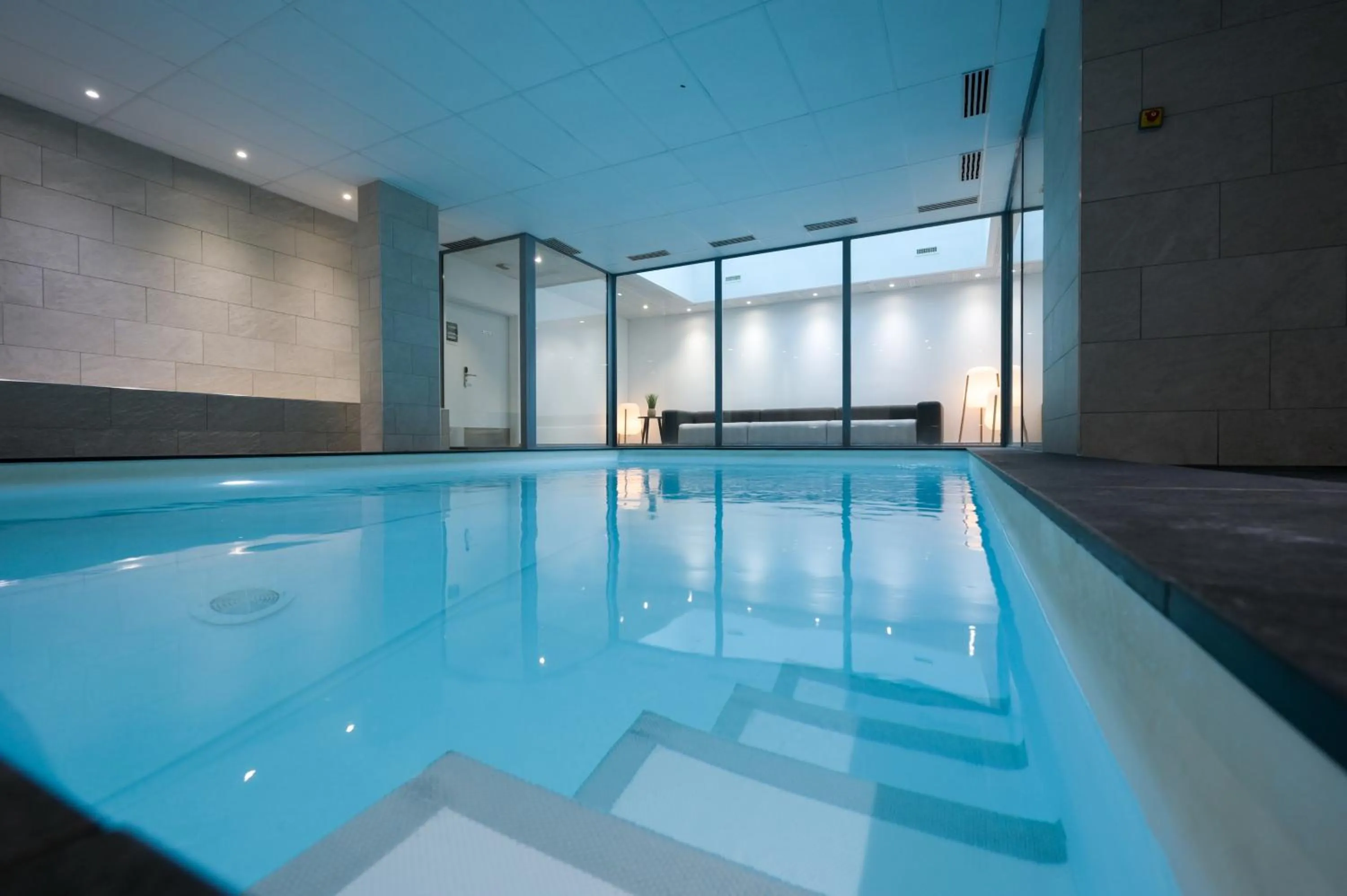 Swimming pool in Nemea Appart Hotel So Cloud Lyon Gare Part-Dieu