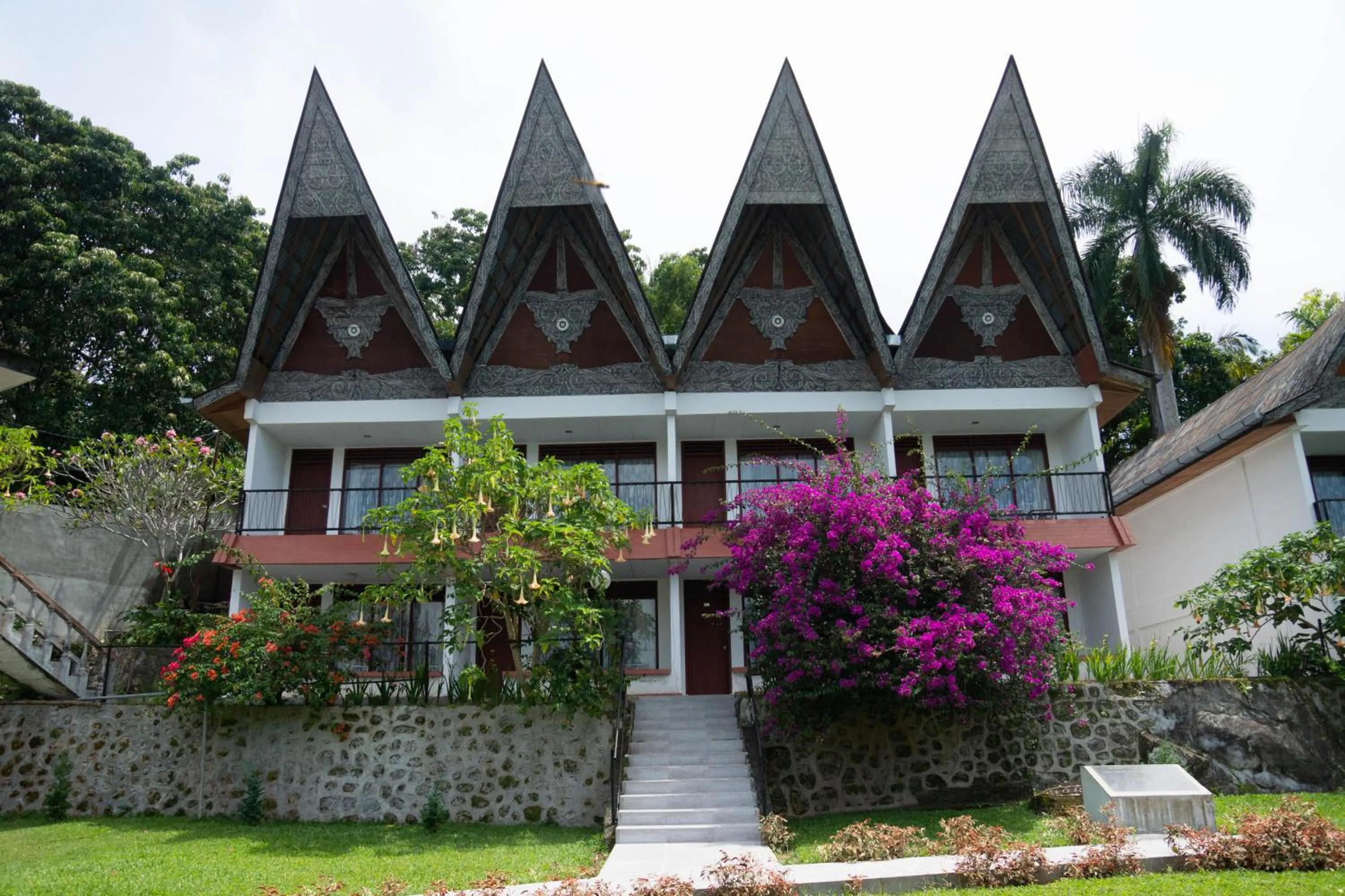 Garden in Toledo Inn