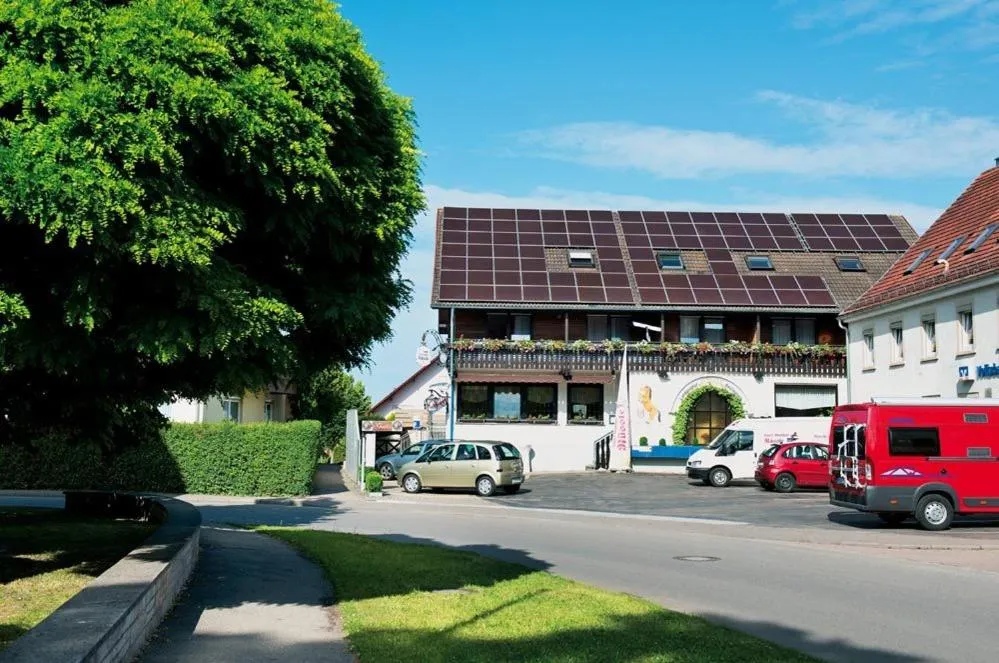 Facade/entrance in Hotel Gasthof Rössle