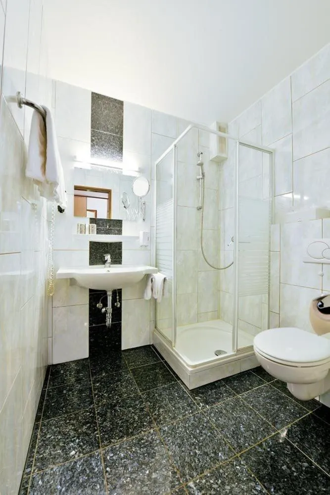 Bathroom in Hotel Gasthof Rössle
