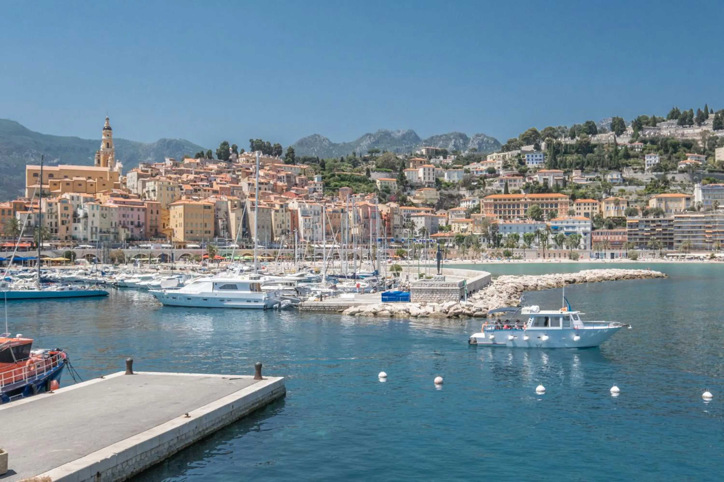 Nearby landmark in Hôtel Miléade L'Orangeraie - entièrement rénové
