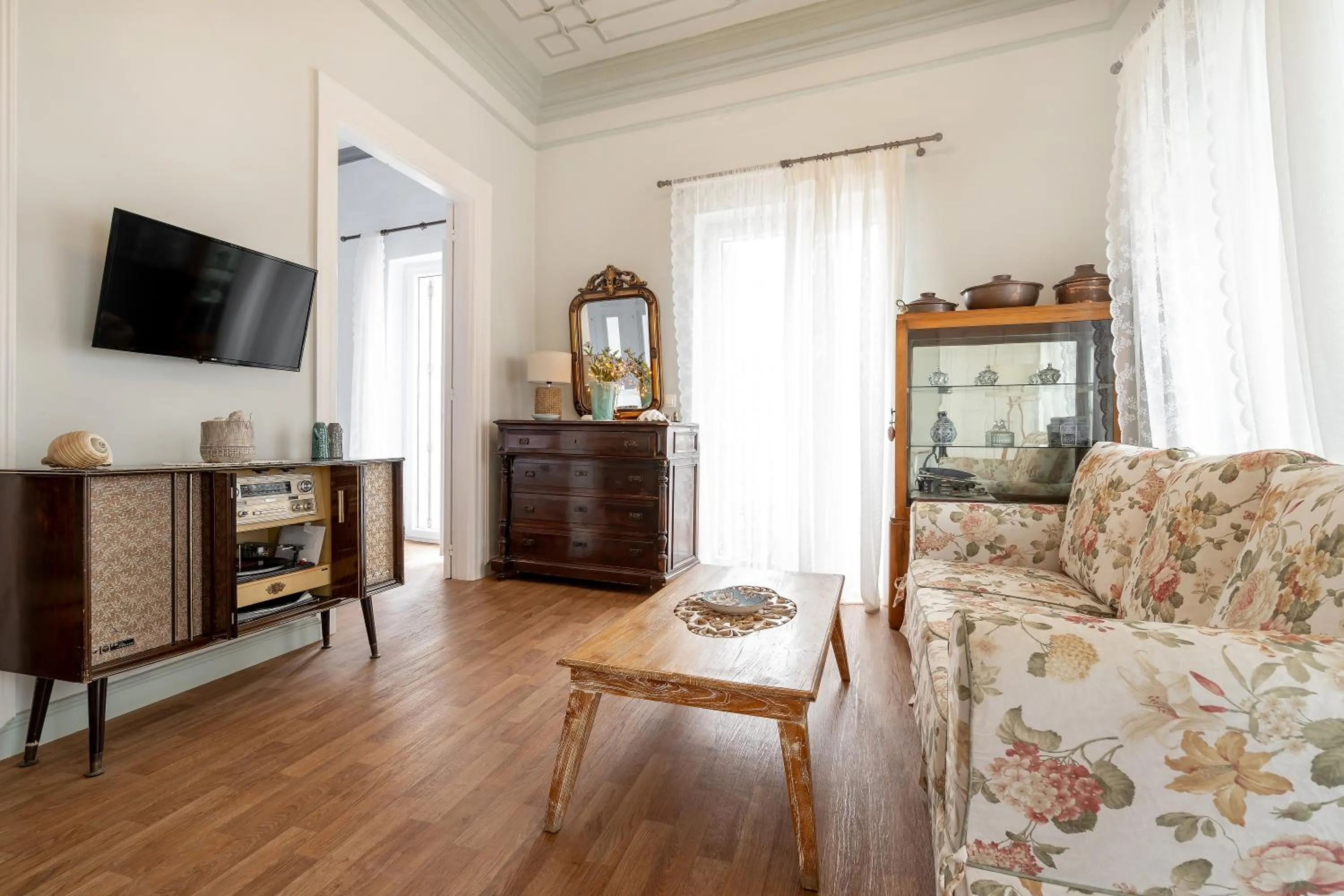 TV and multimedia in Castel Abaso Boutique Apartments by Explore Andros