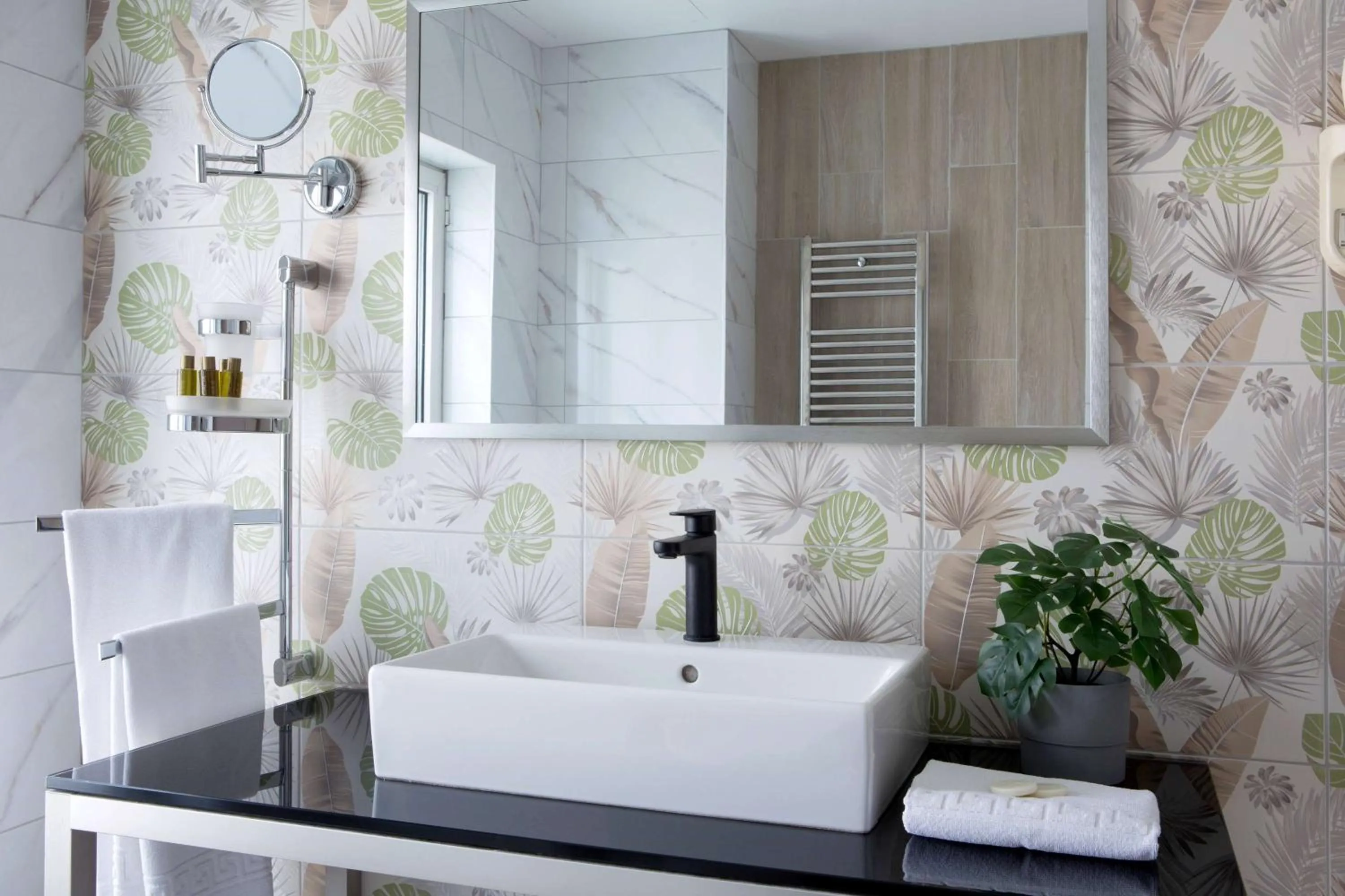 TV and multimedia in Zeus Essence Bucharest Central