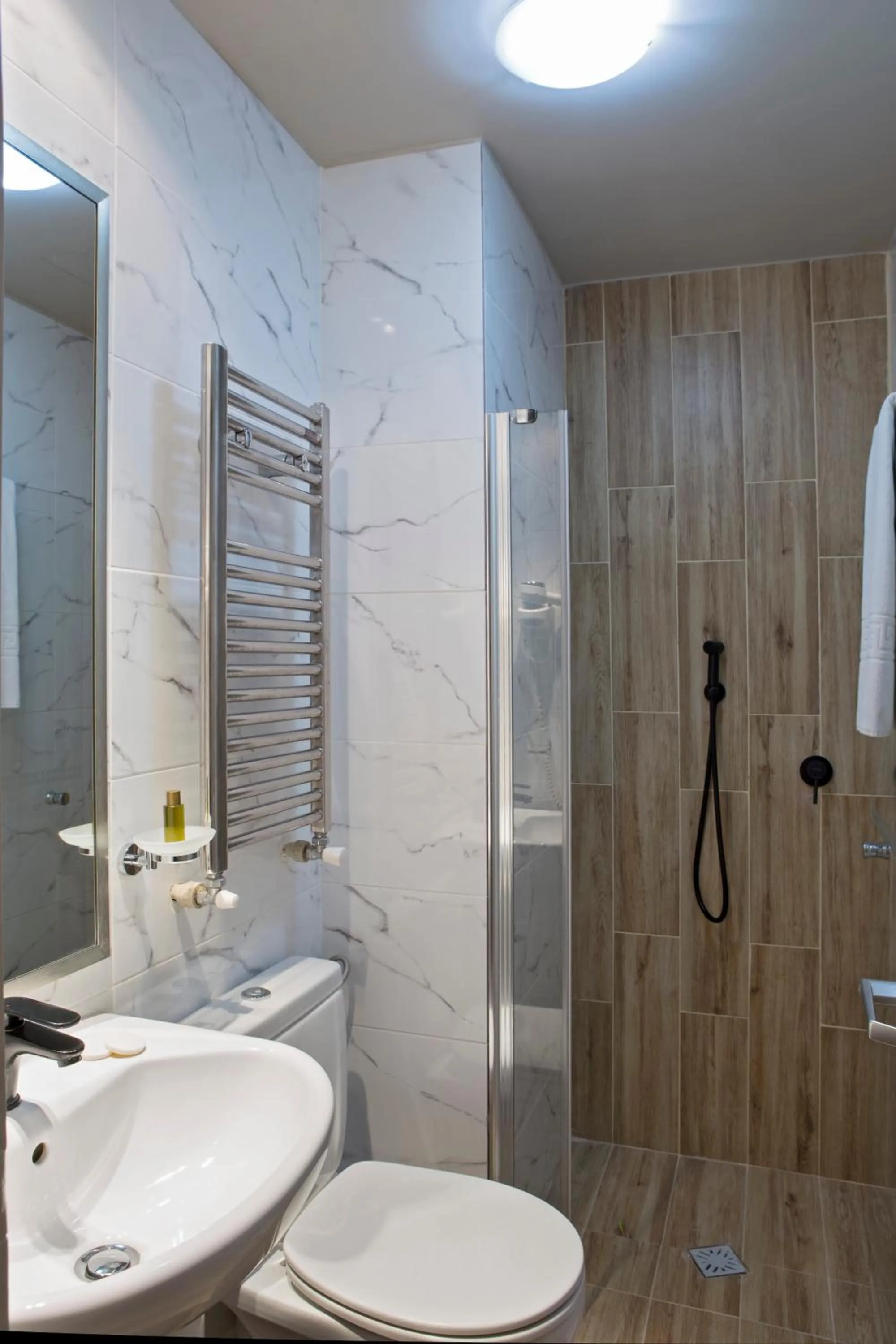 Bathroom in Zeus Essence Bucharest Central