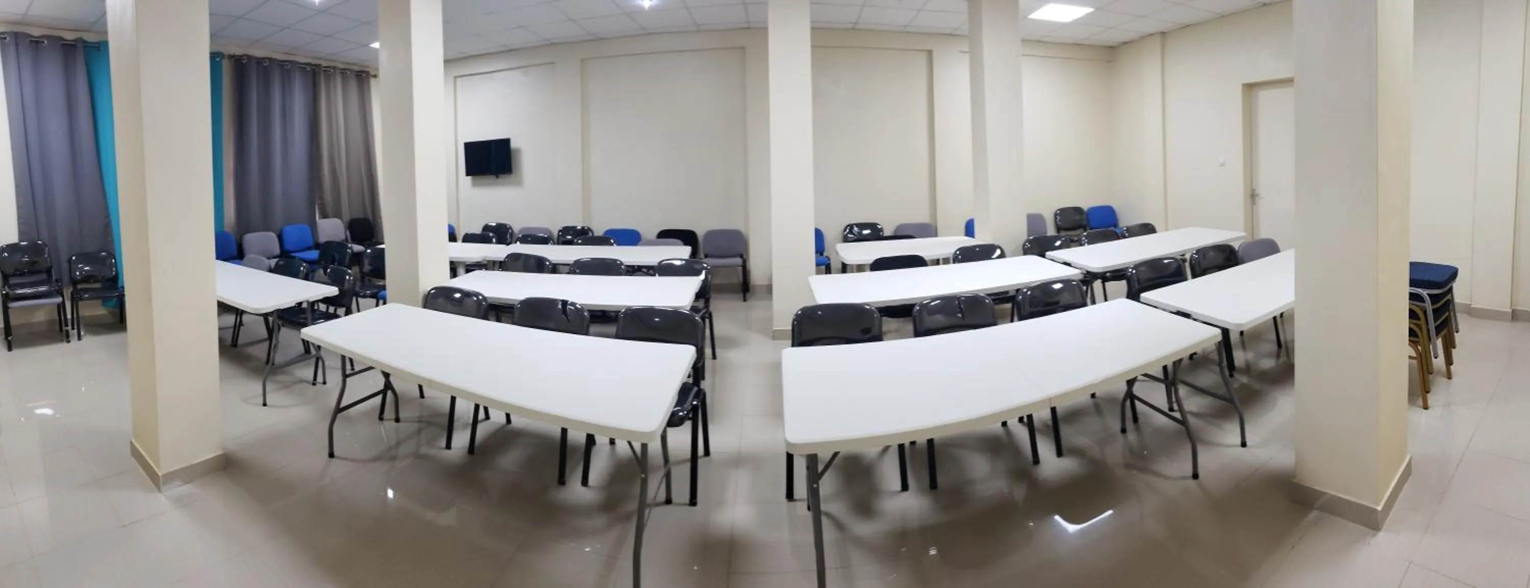 Business facilities in Hotel Les Fleurettes