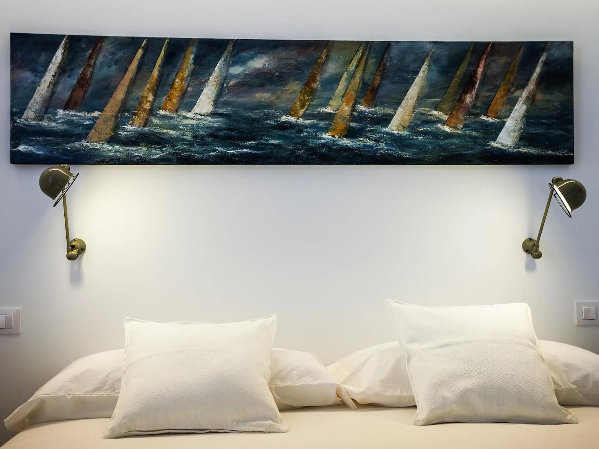 Bed in Cheap & Chic Hotel