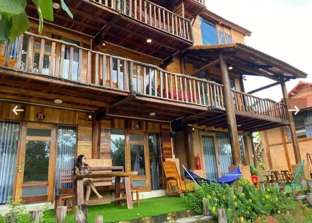 Property building in Green Bamboo Lodge Resort