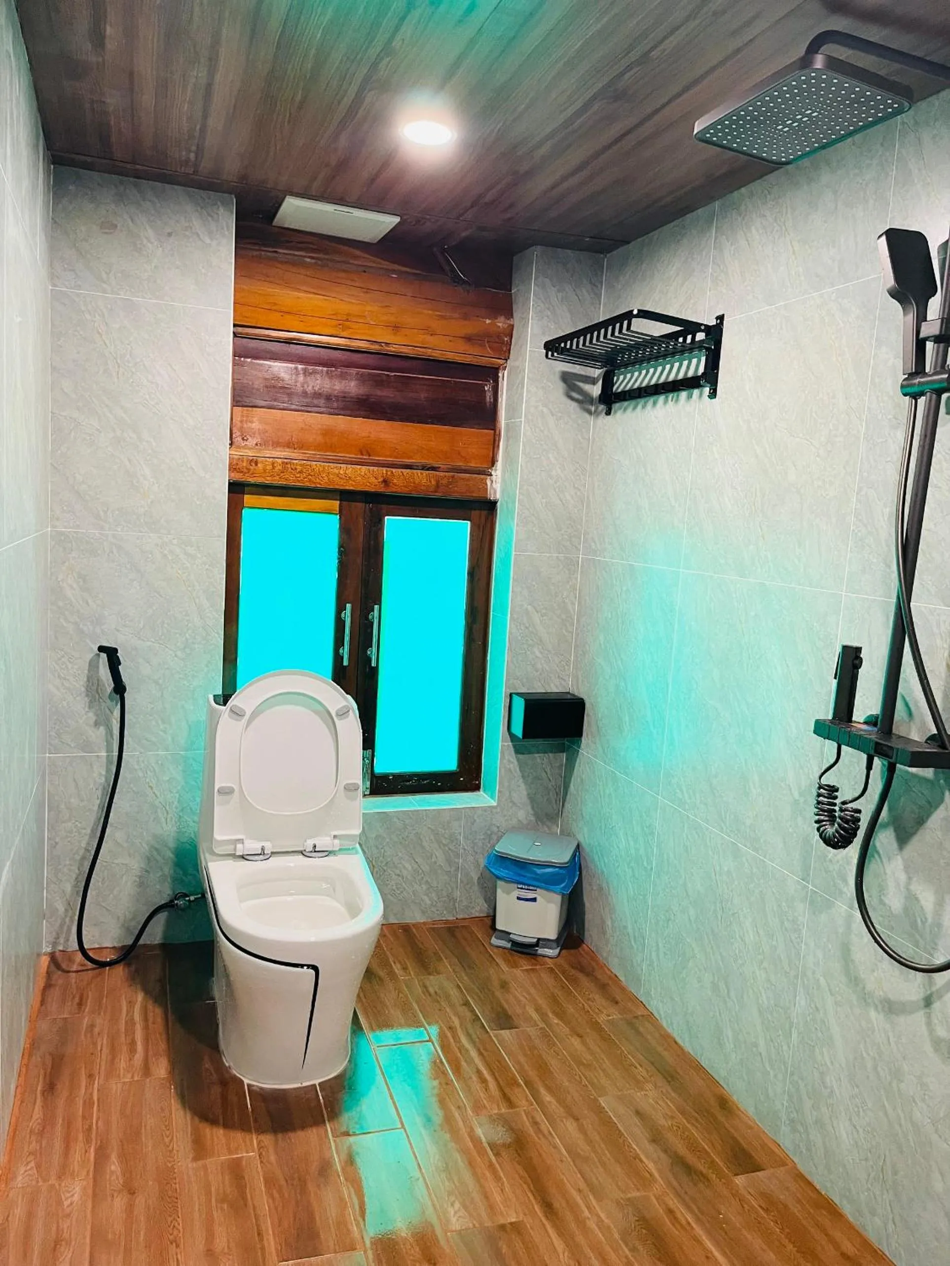 Shower in Green Bamboo Lodge Resort