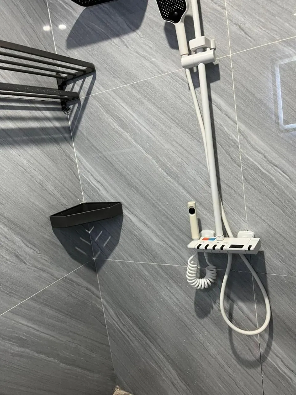 Shower in Green Bamboo Lodge Resort