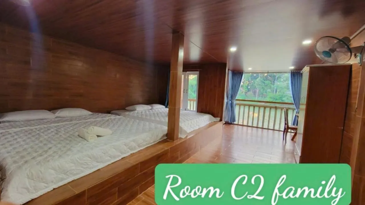 Photo of the whole room, Bed in Green Bamboo Lodge Resort