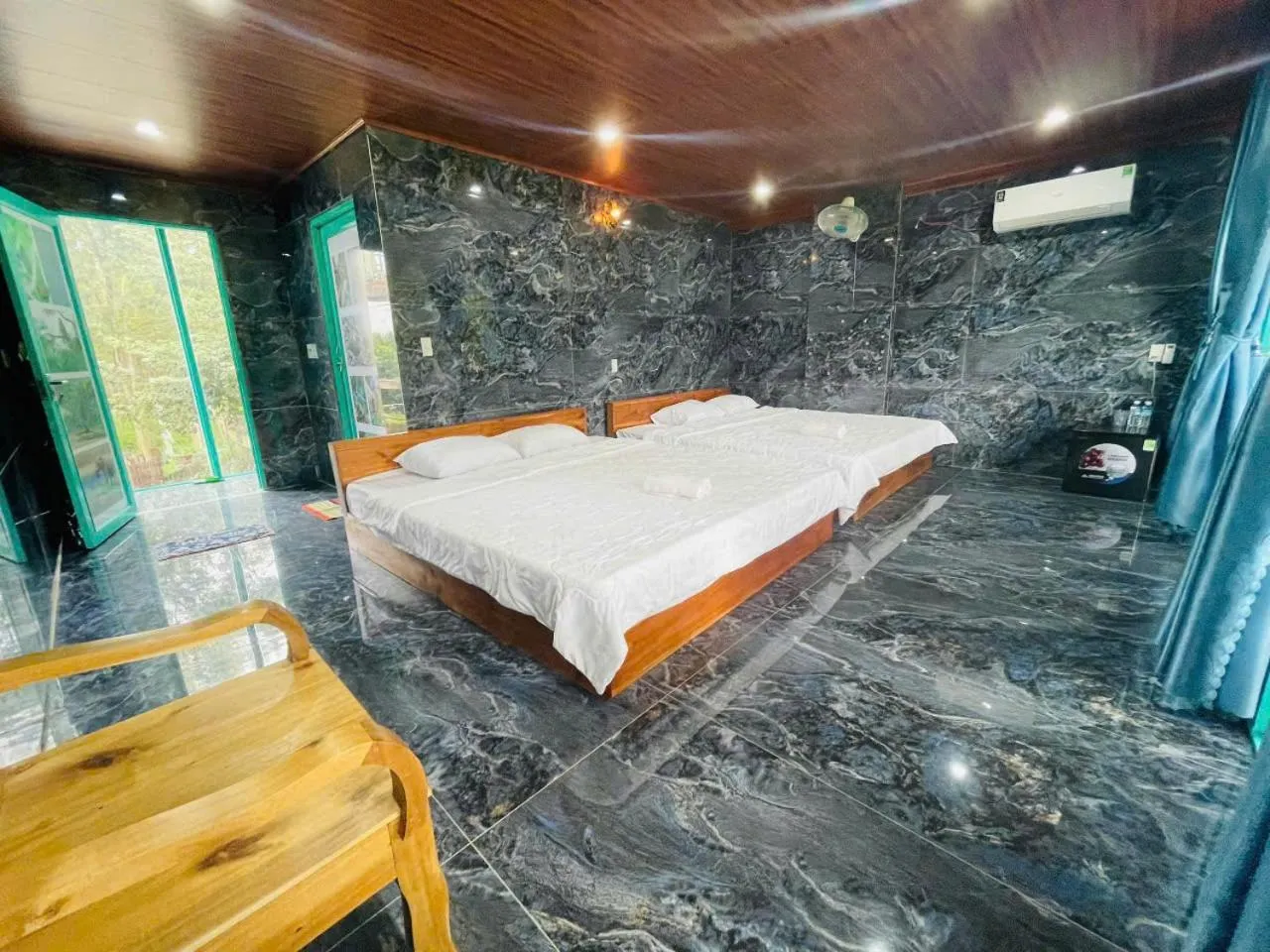 Bed in Green Bamboo Lodge Resort