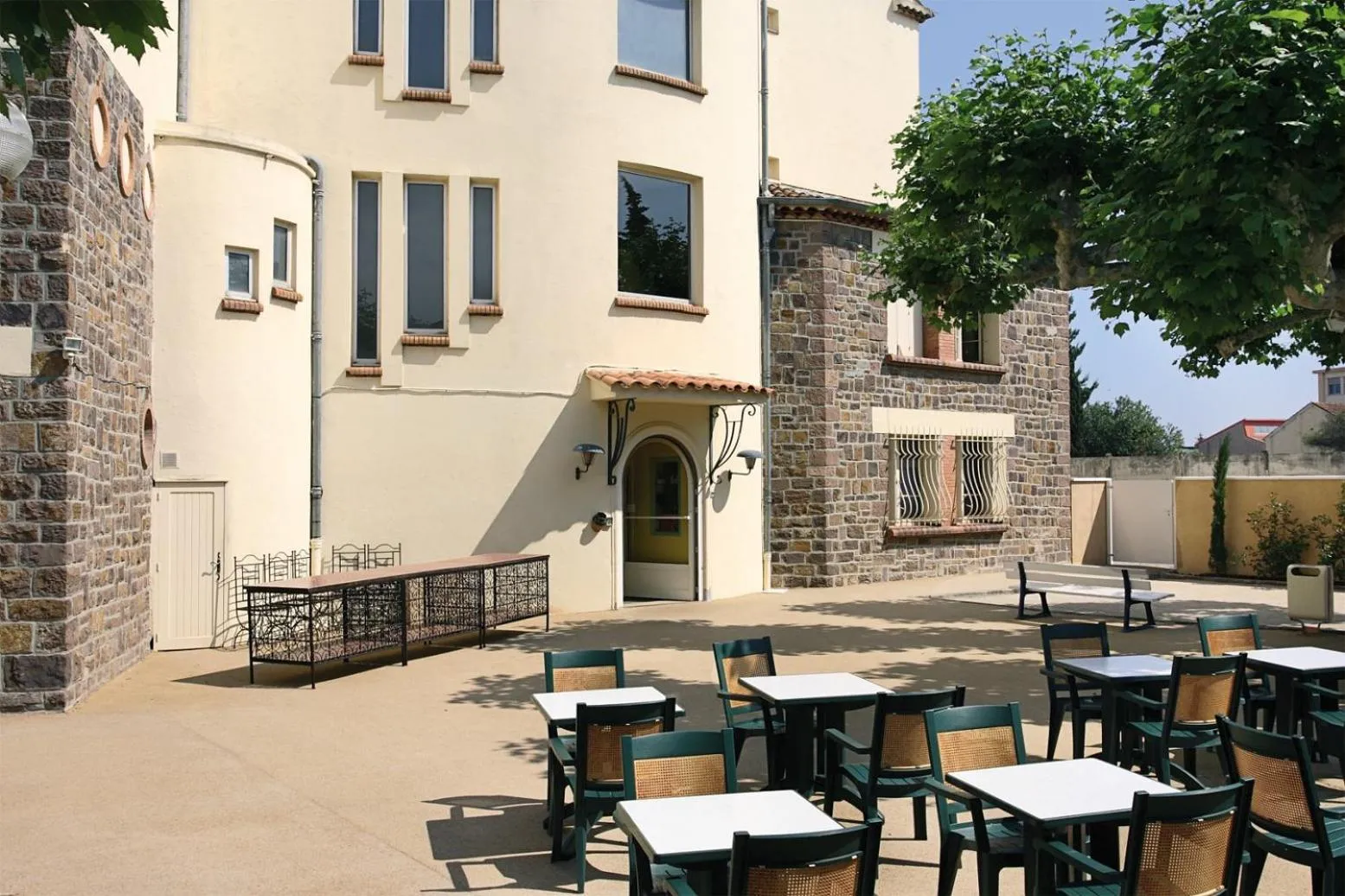 Balcony/Terrace in Hôtel Miléade Méditerranée - Port-Fréjus