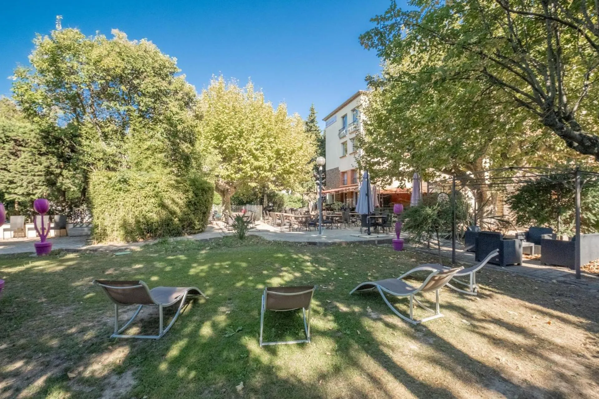 Property building in Hôtel Miléade Méditerranée - Port-Fréjus