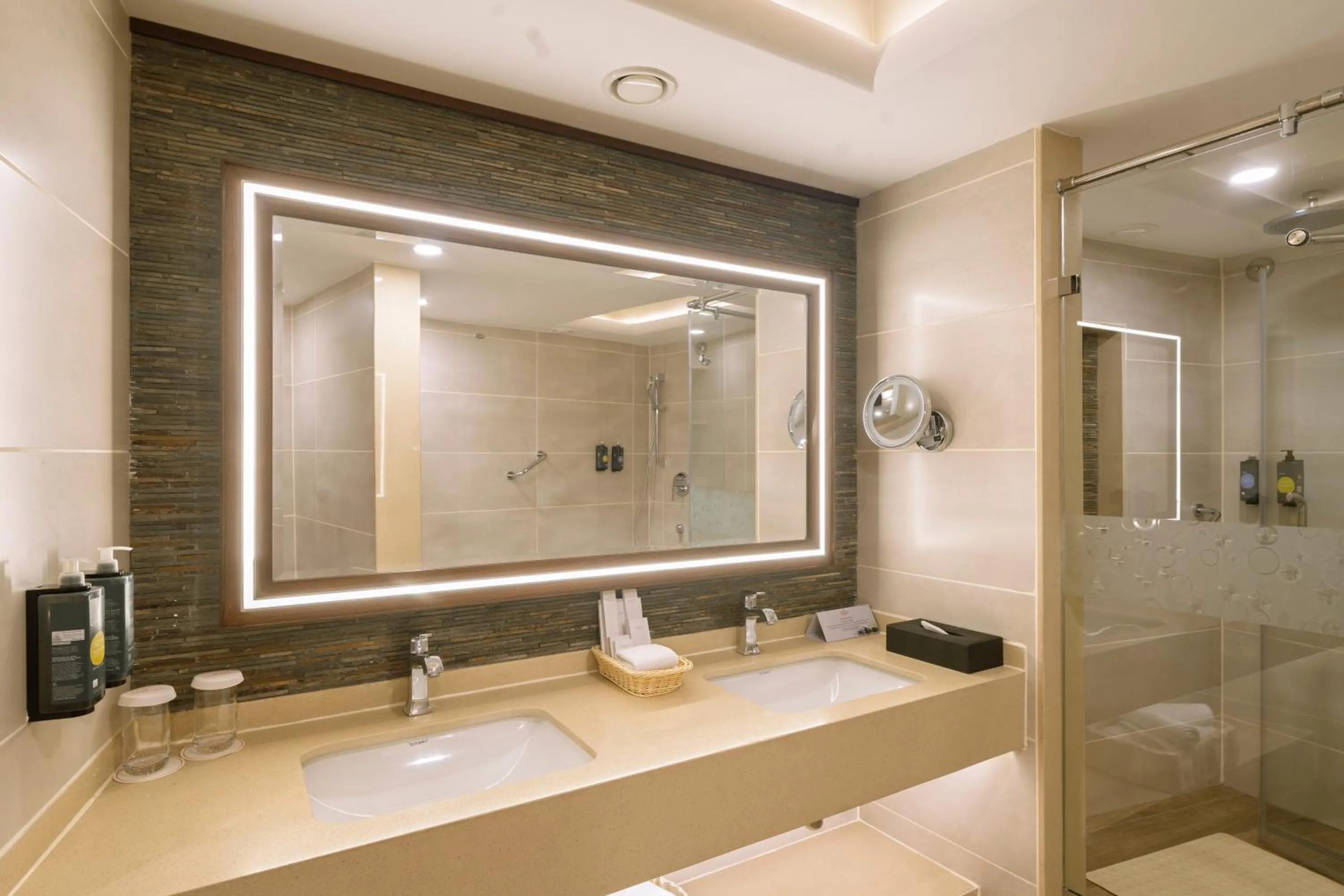 Bathroom in Sarova Panafric Hotel