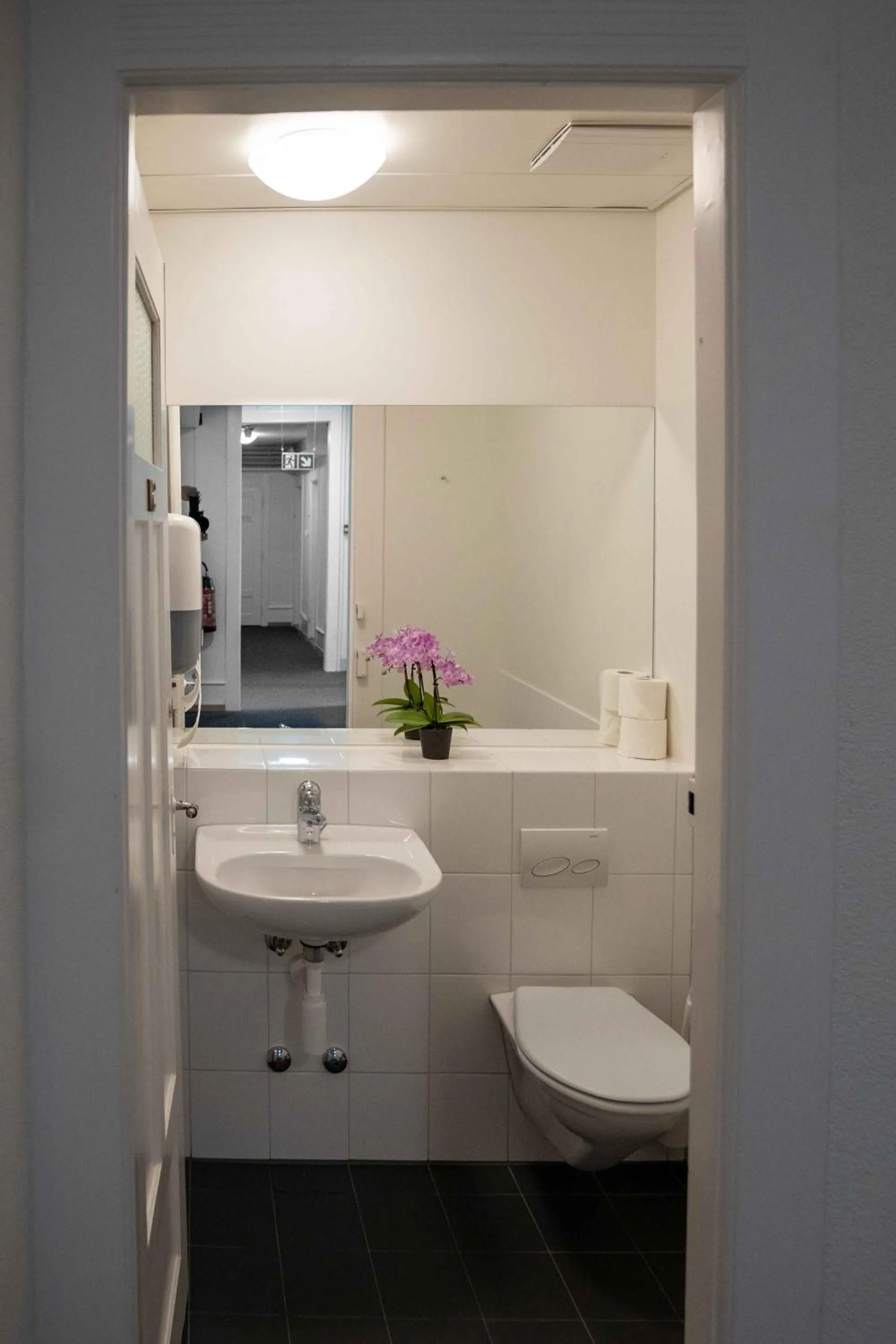 Toilet in Hotel Marthahaus