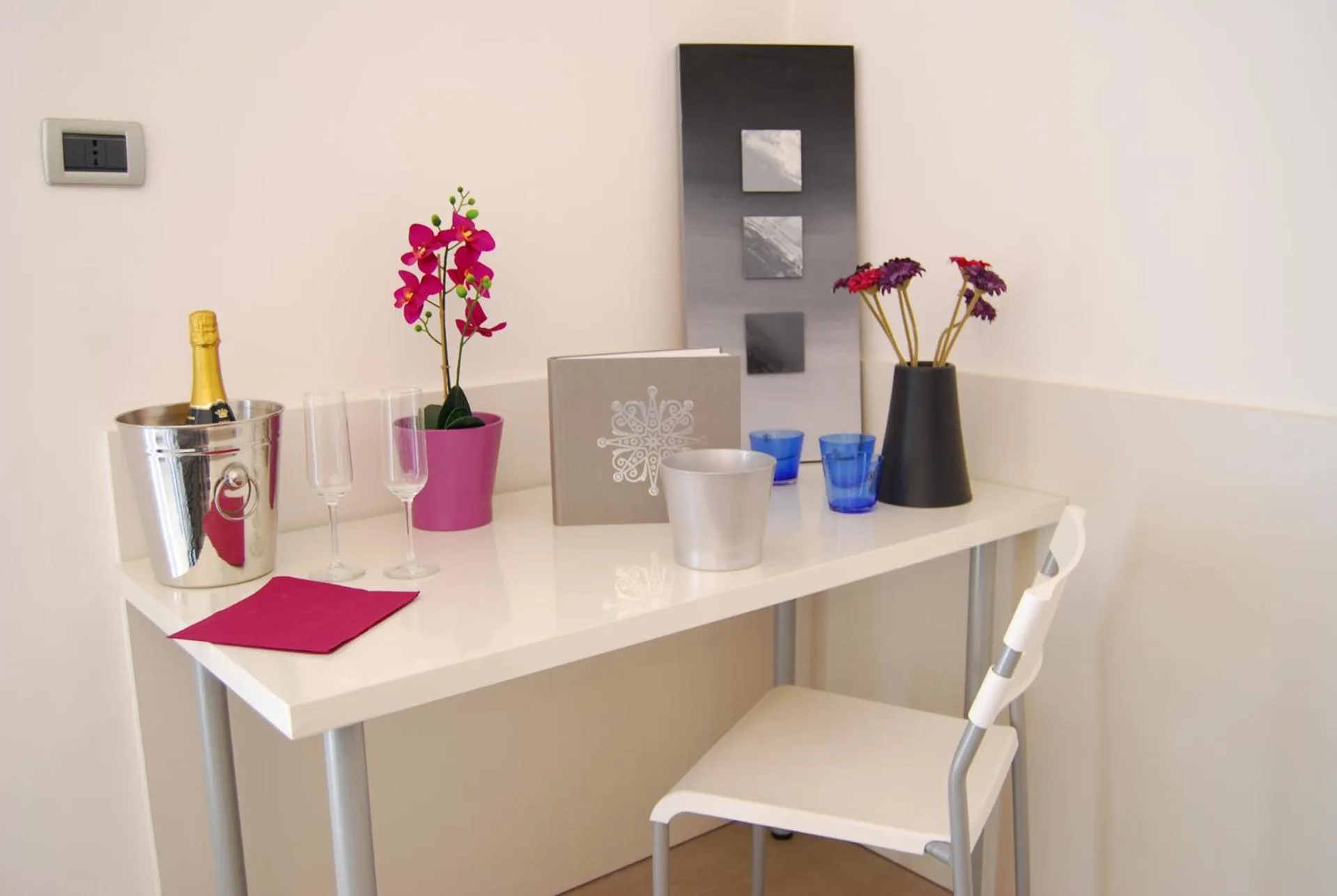 Decorative detail in City of Art Venice LLoyd