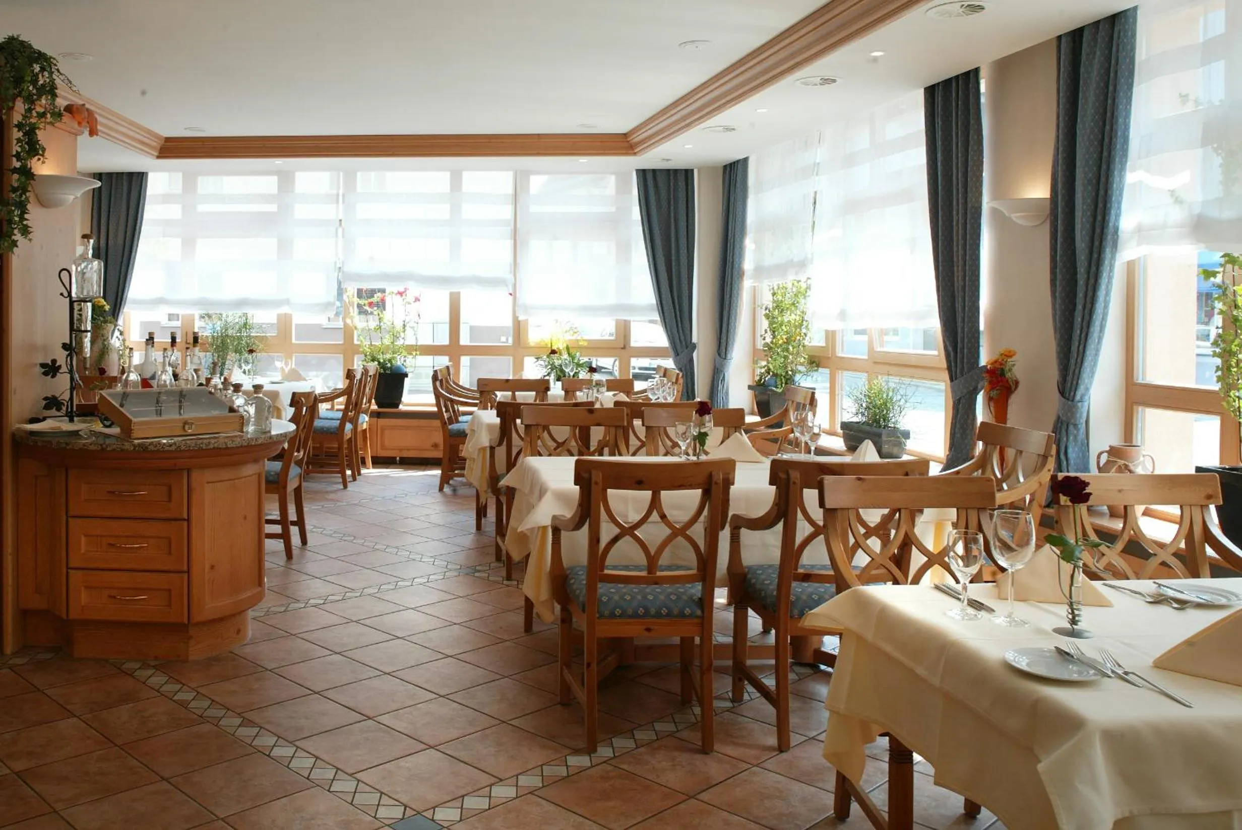 Restaurant/places to eat in Hotel Mehl