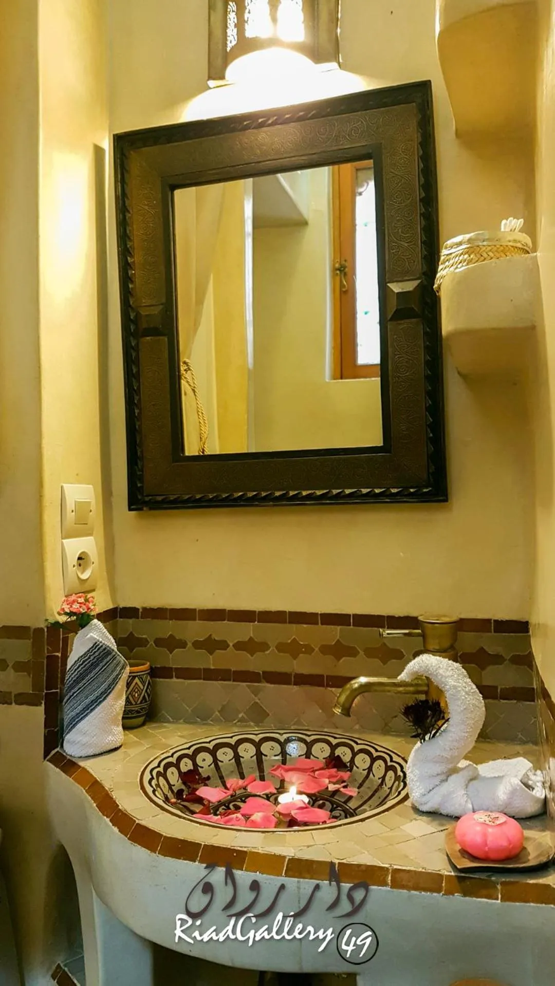 Bathroom in Riad Gallery 49 & Spa