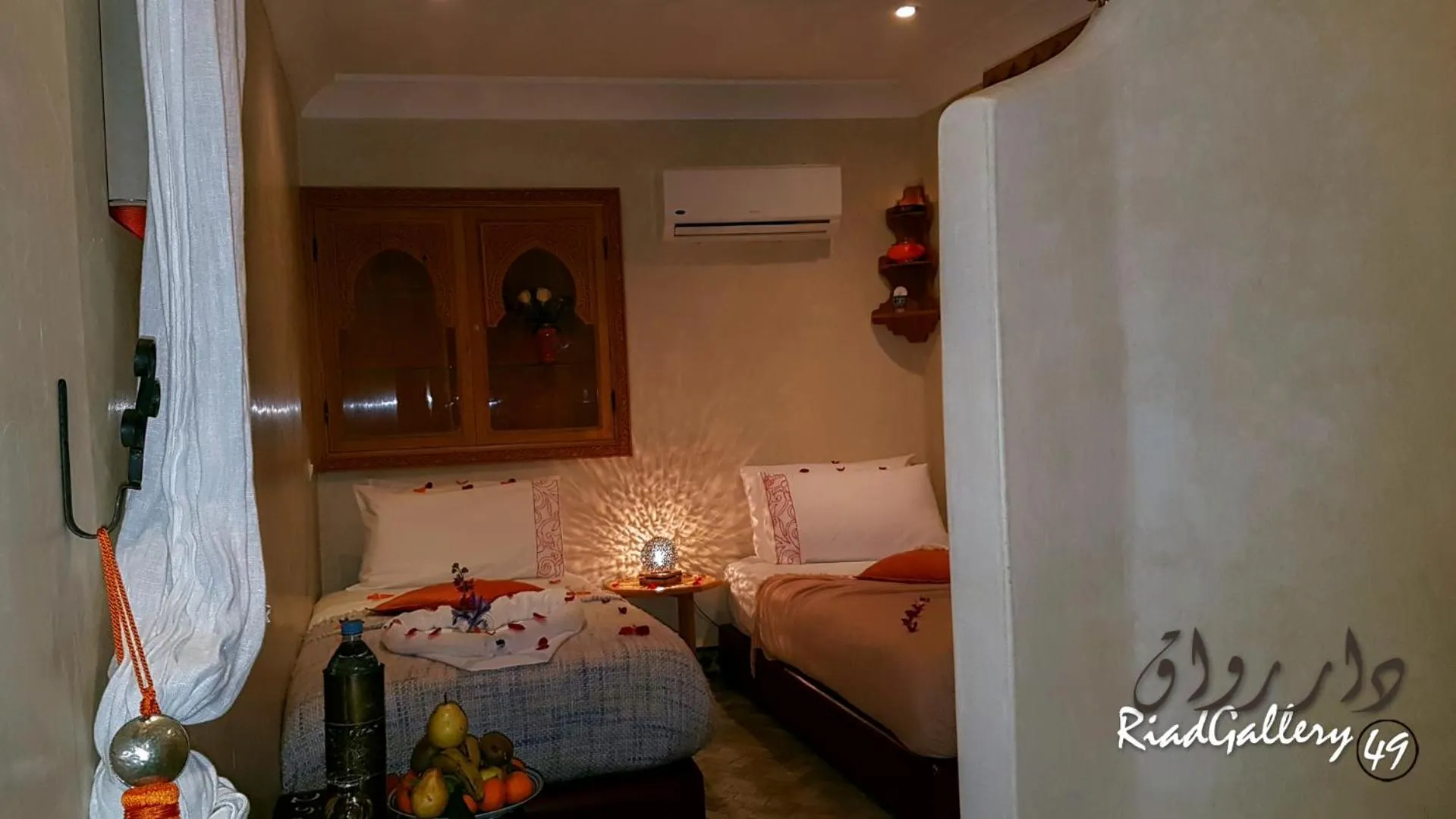 Bed in Riad Gallery 49 & Spa