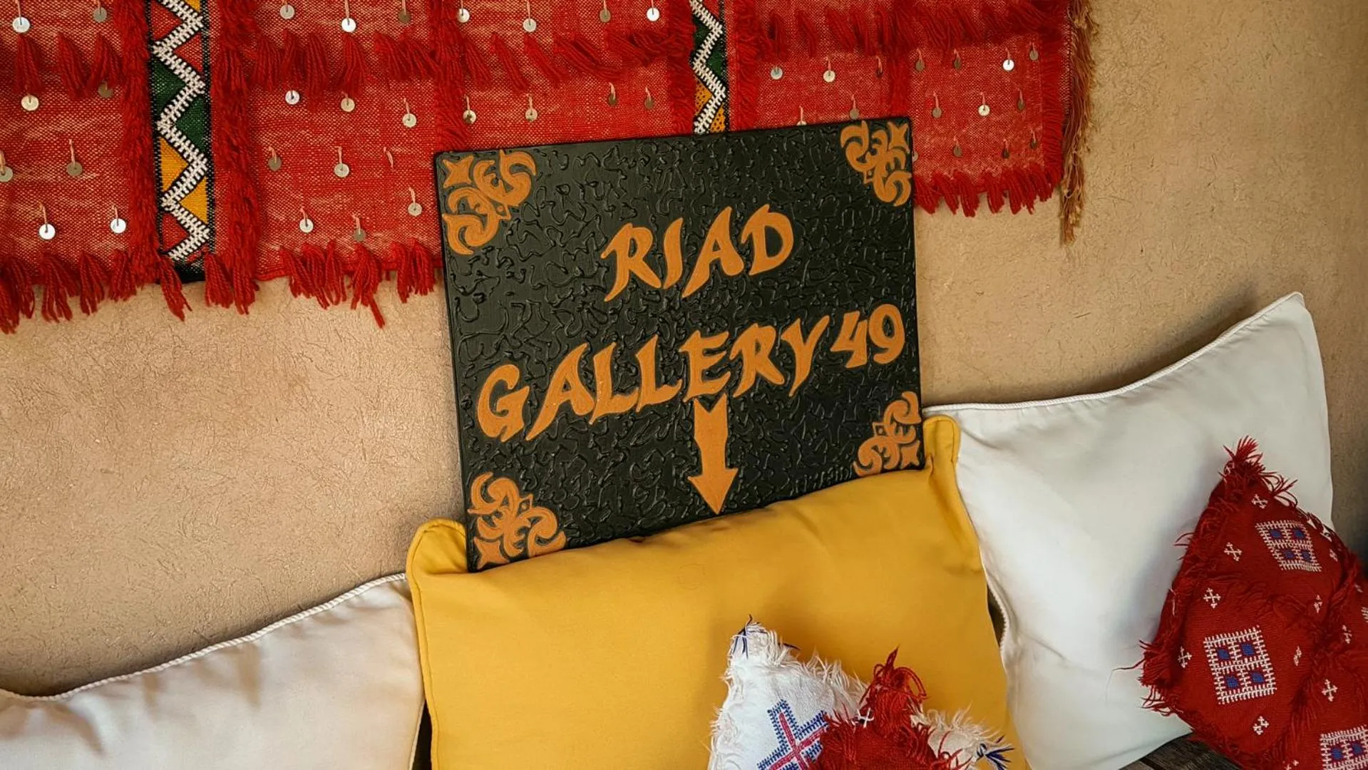 Logo/Certificate/Sign in Riad Gallery 49 & Spa