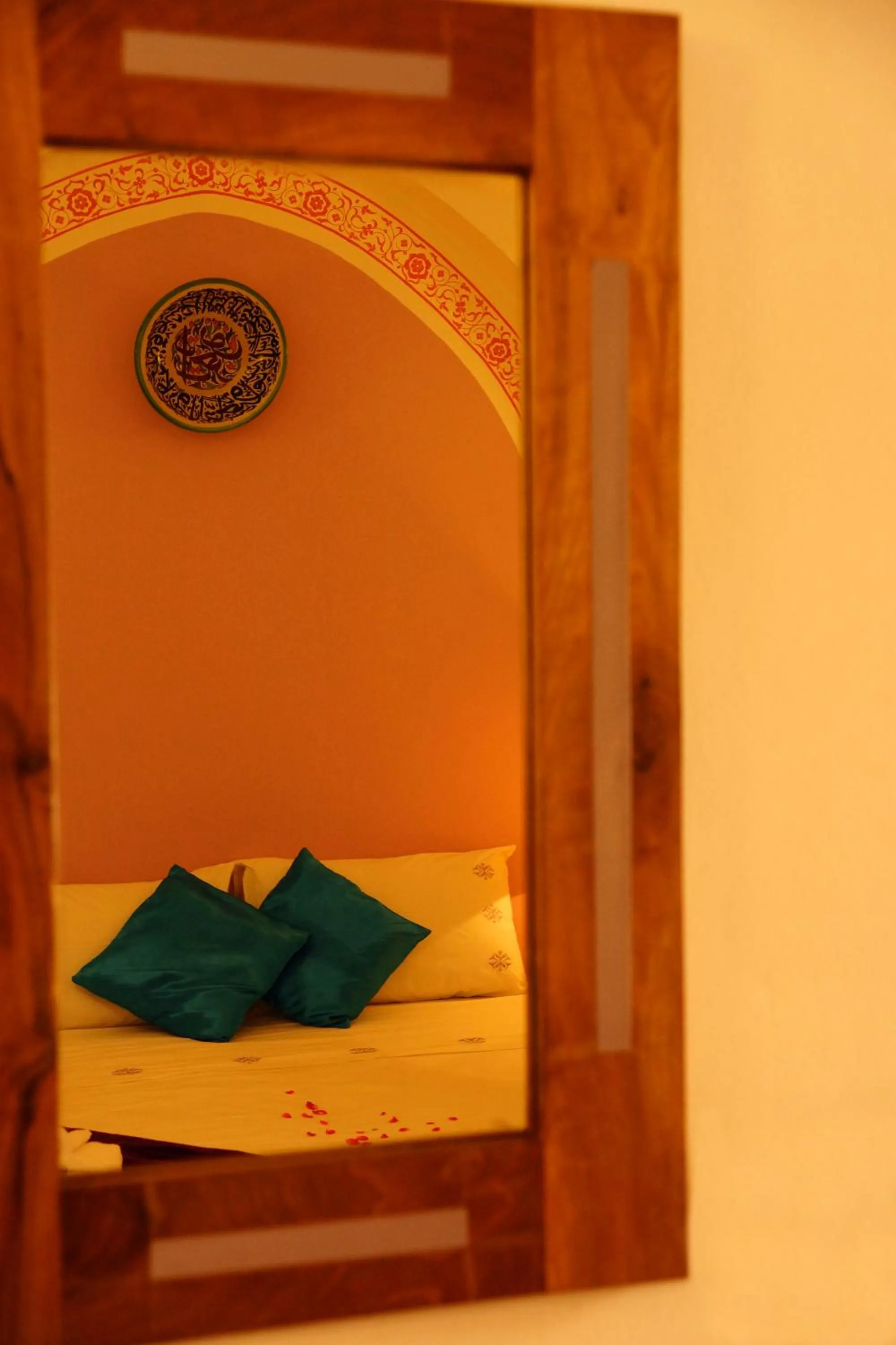 Photo of the whole room, Bed in Riad Gallery 49 & Spa