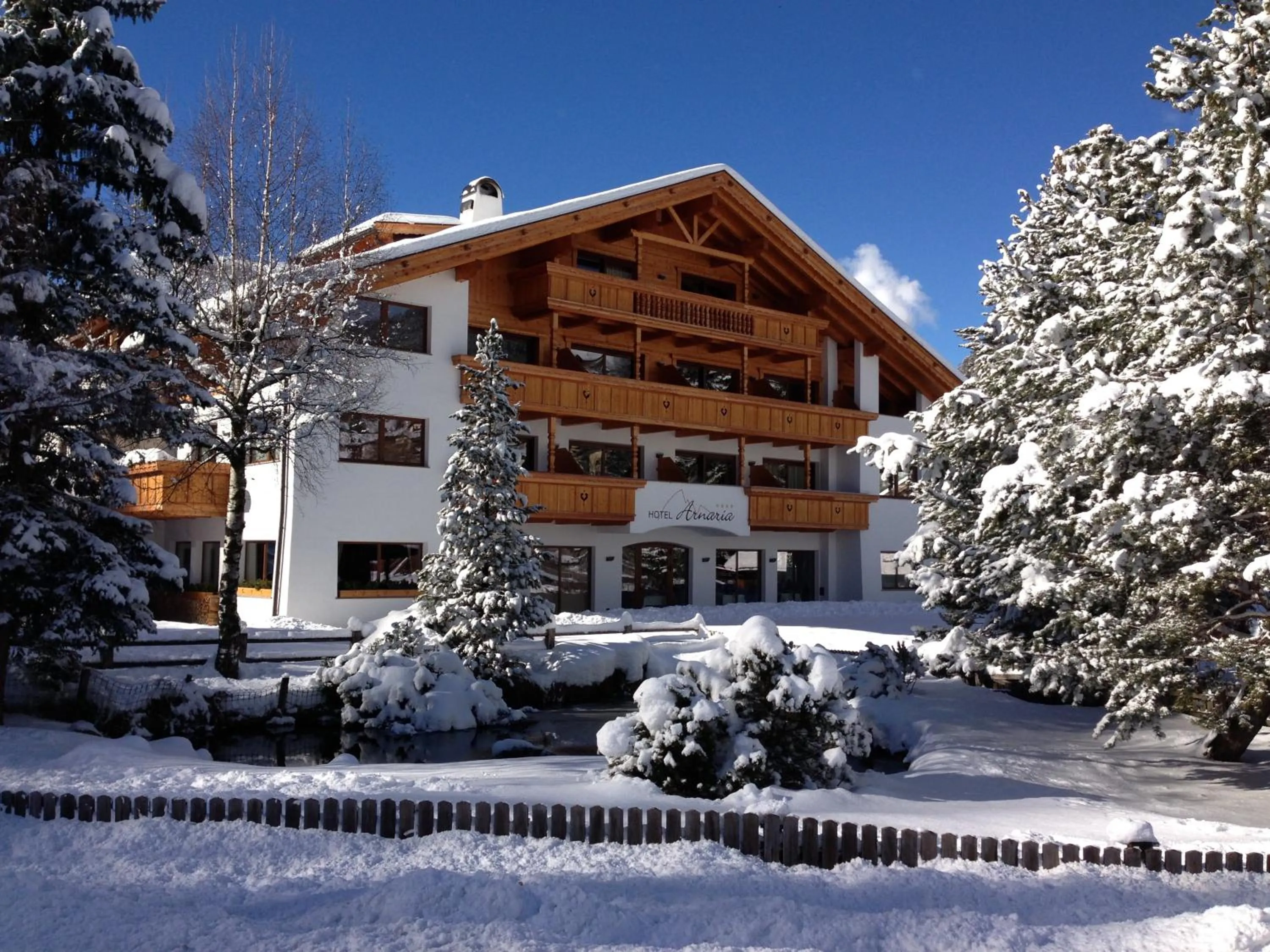 Facade/entrance in Hotel Arnaria