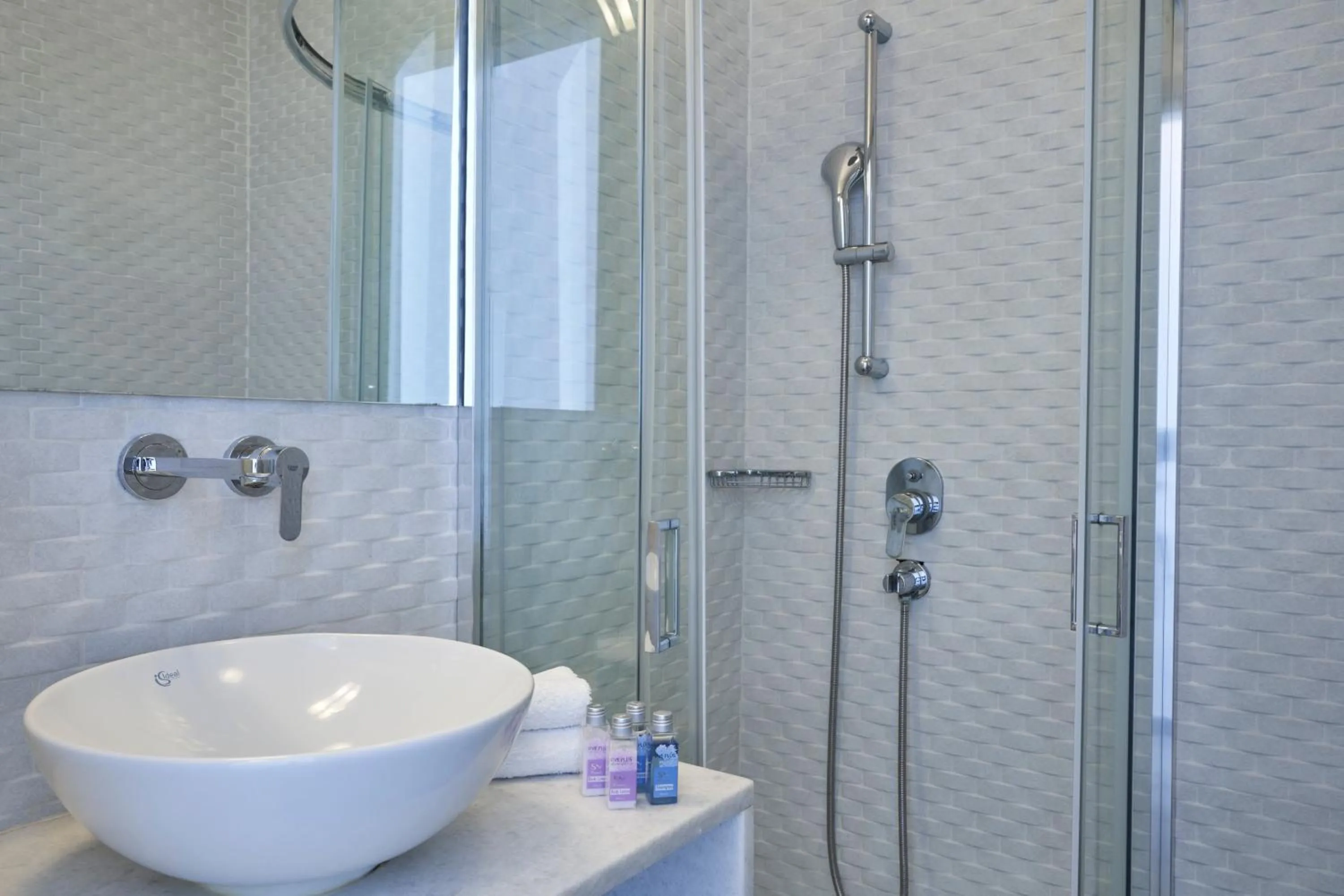 Bathroom in Polos Hotel Paros